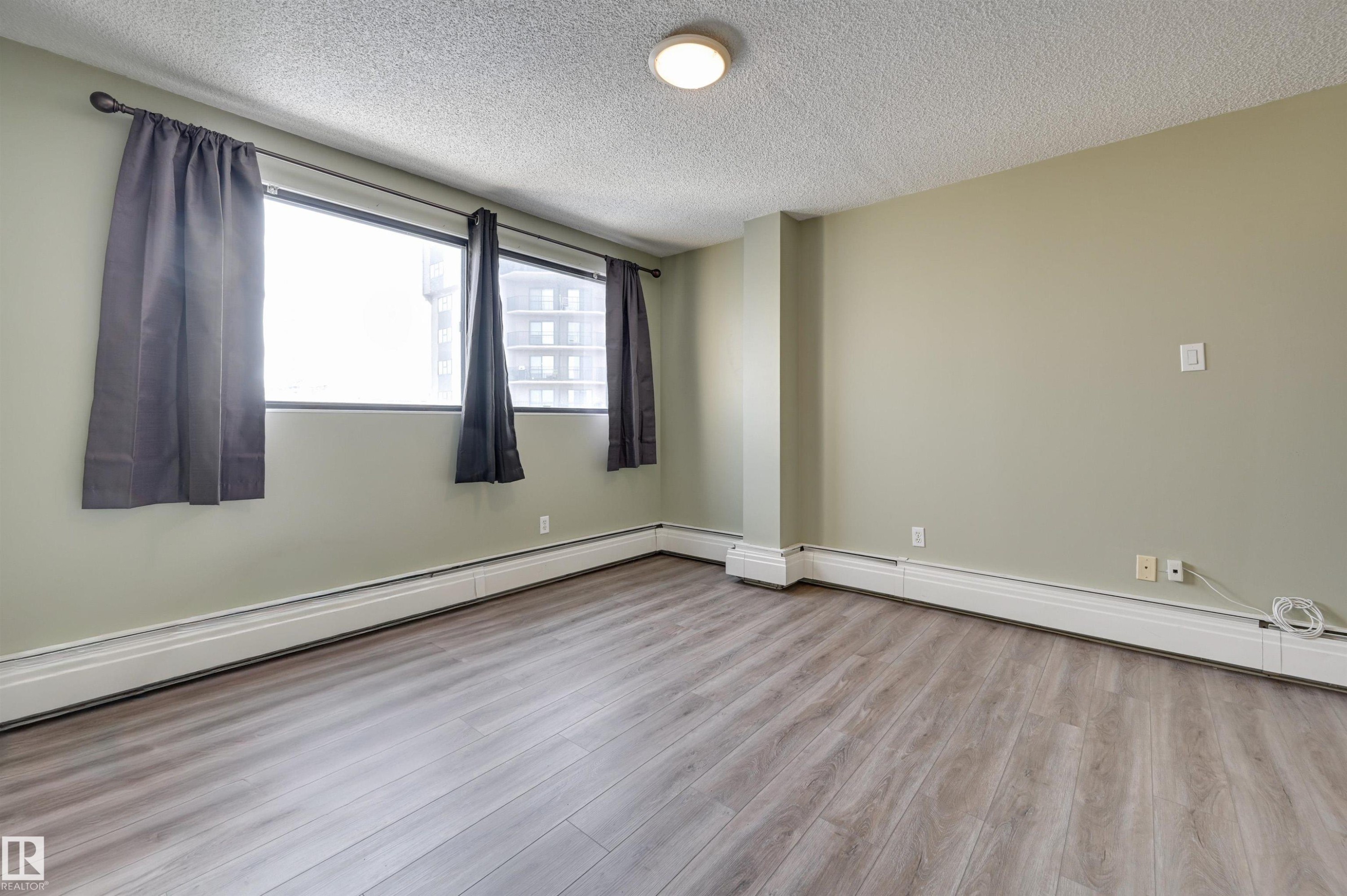 #1003 10155 114 St Nw, Edmonton, AB - Indoor Photo Showing Other Room