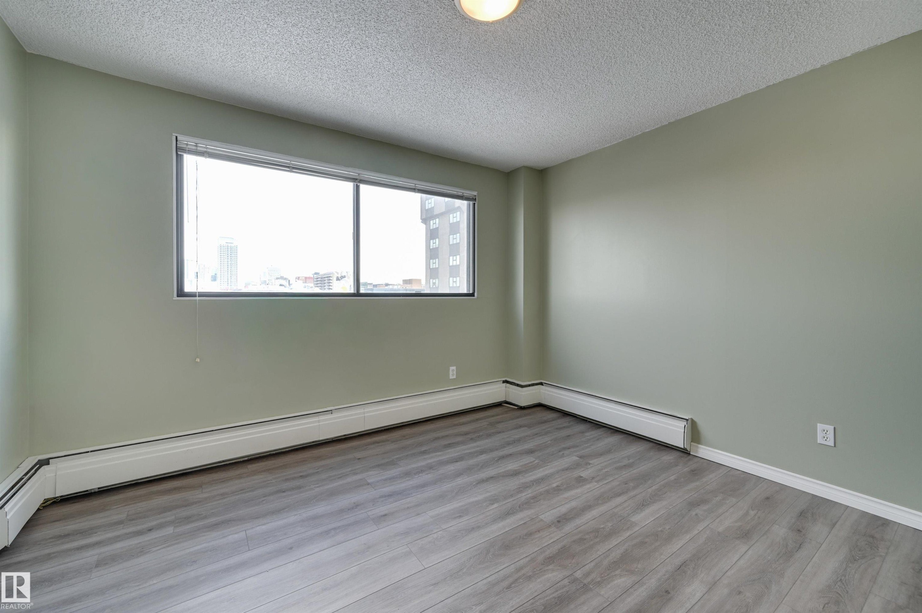 #1003 10155 114 St Nw, Edmonton, AB - Indoor Photo Showing Other Room
