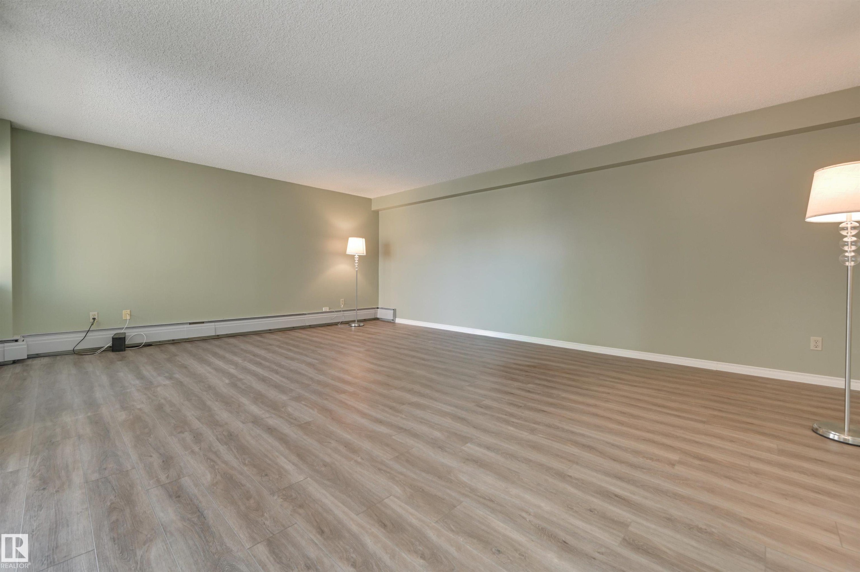 #1003 10155 114 St Nw, Edmonton, AB - Indoor Photo Showing Other Room