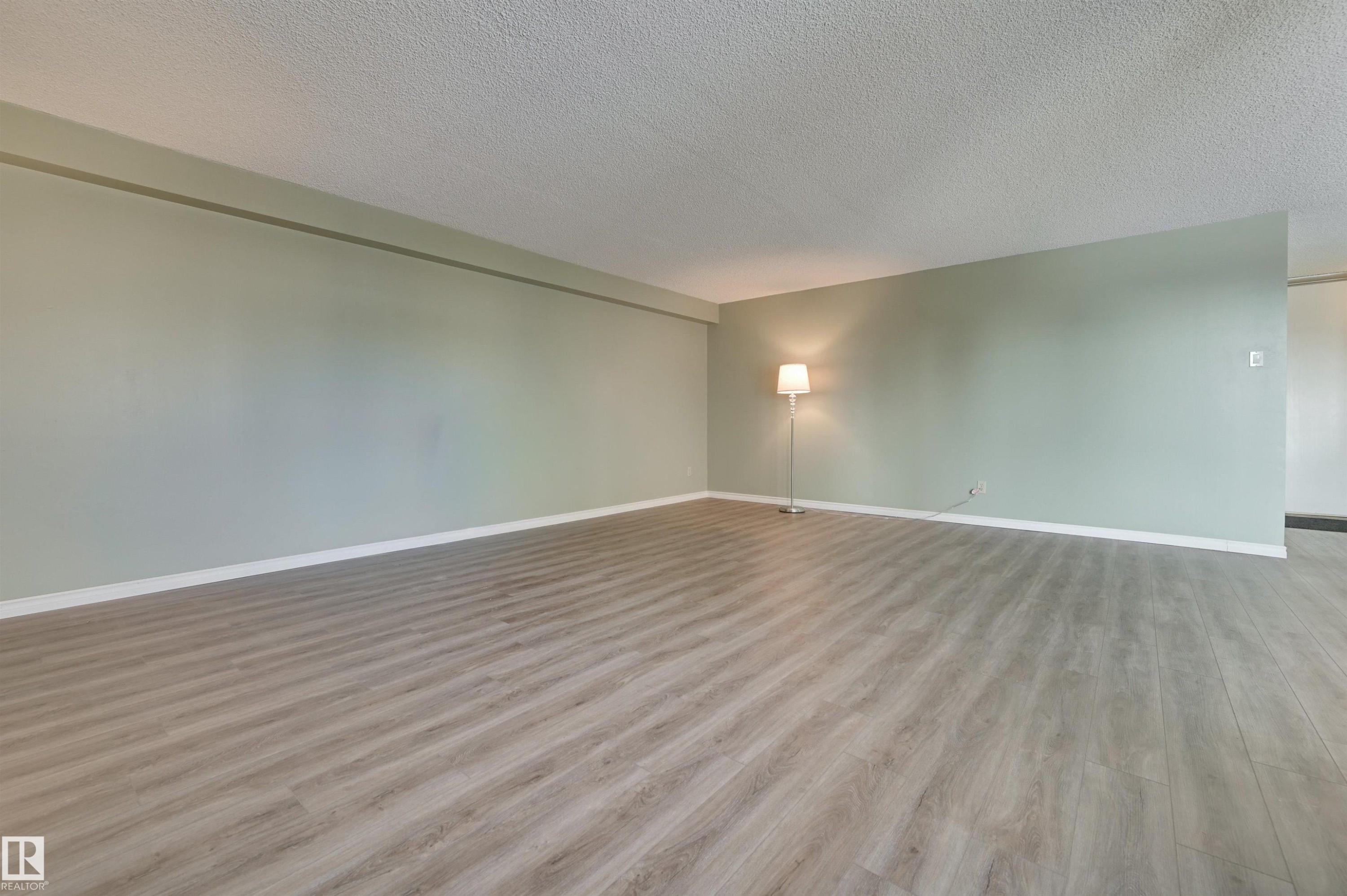 #1003 10155 114 St Nw, Edmonton, AB - Indoor Photo Showing Other Room