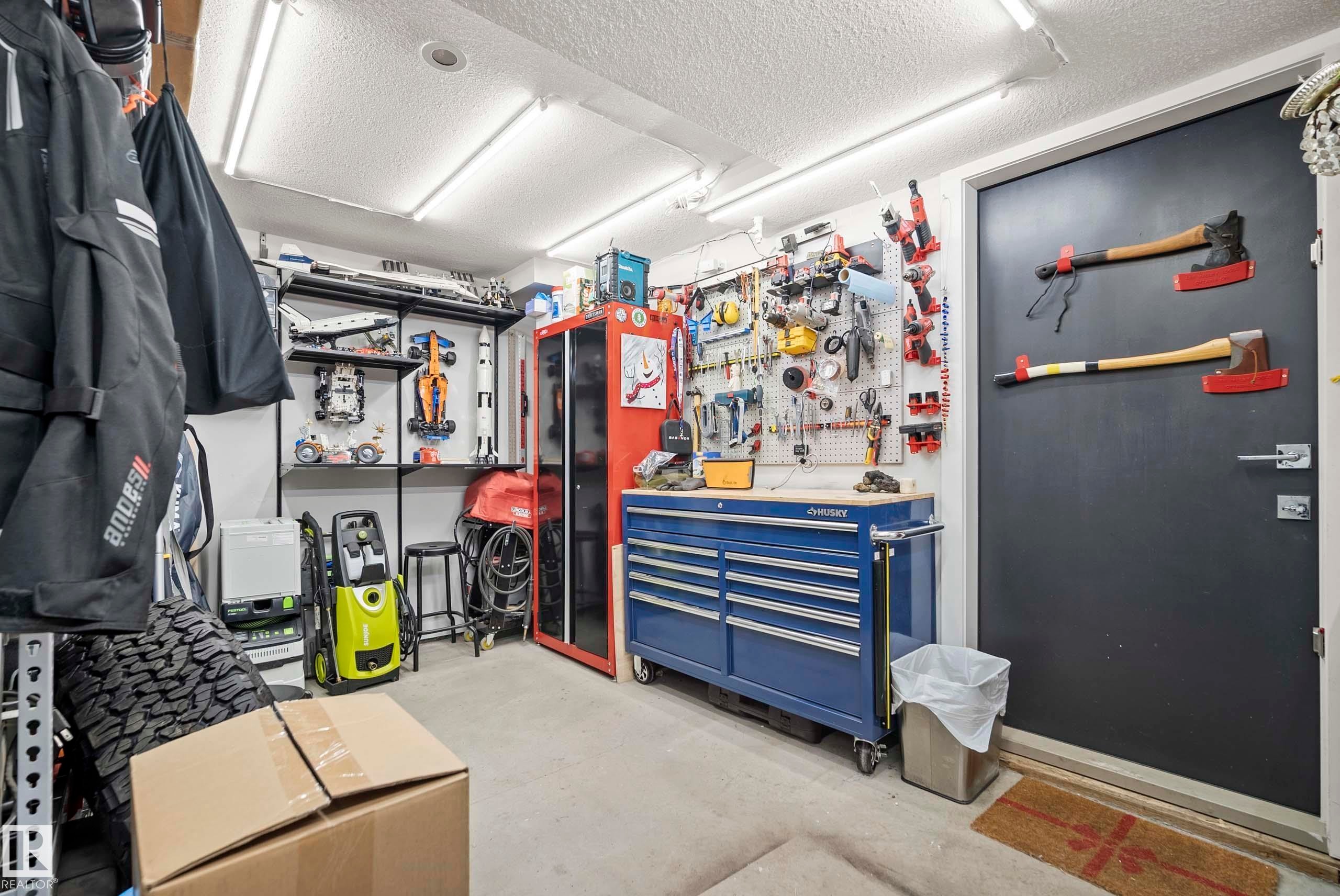 #16 1304 Rutherford Rd Sw, Edmonton, AB - Indoor With Storage