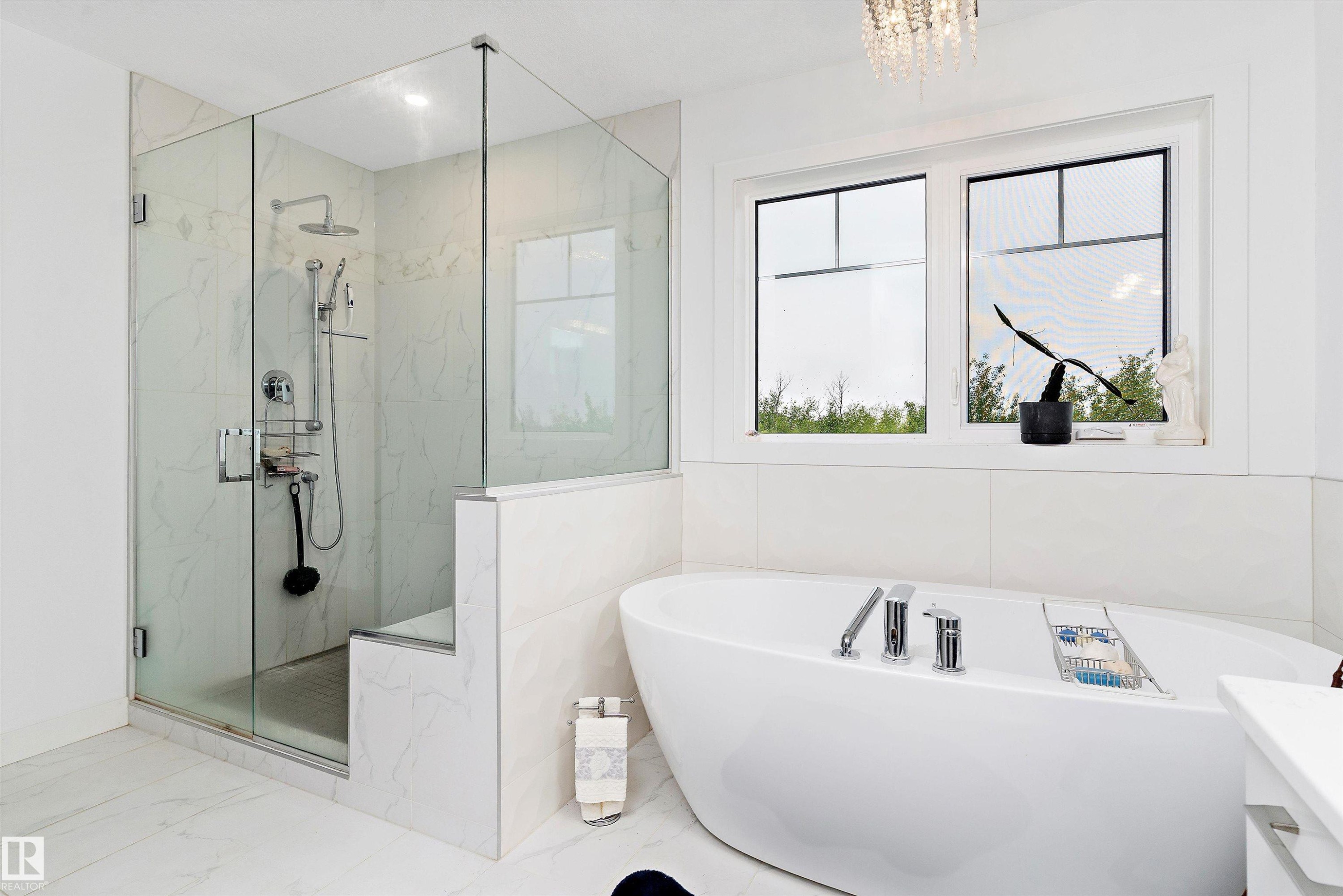 1756 Tanager Close, Edmonton, AB