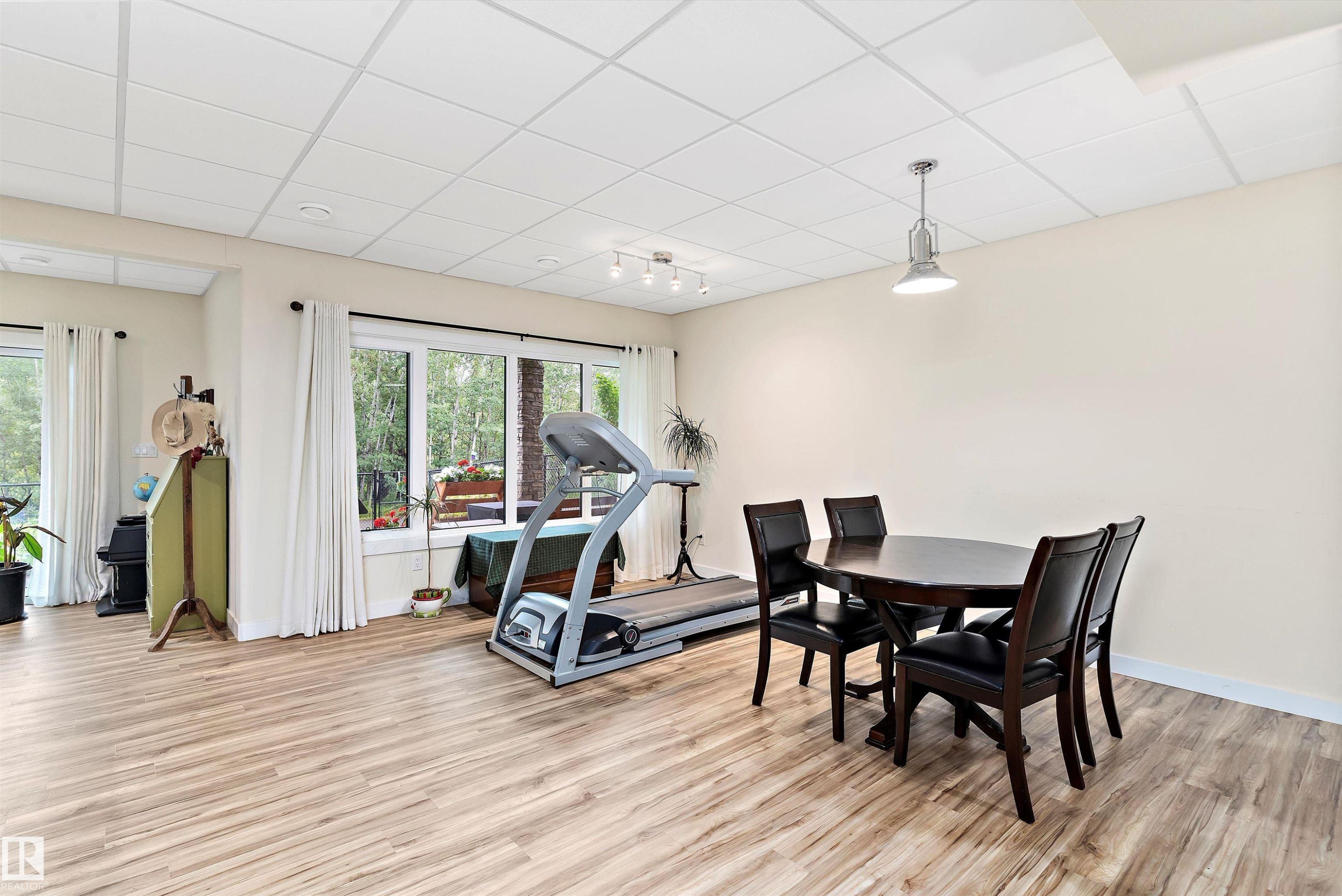 1756 Tanager Close, Edmonton, AB
