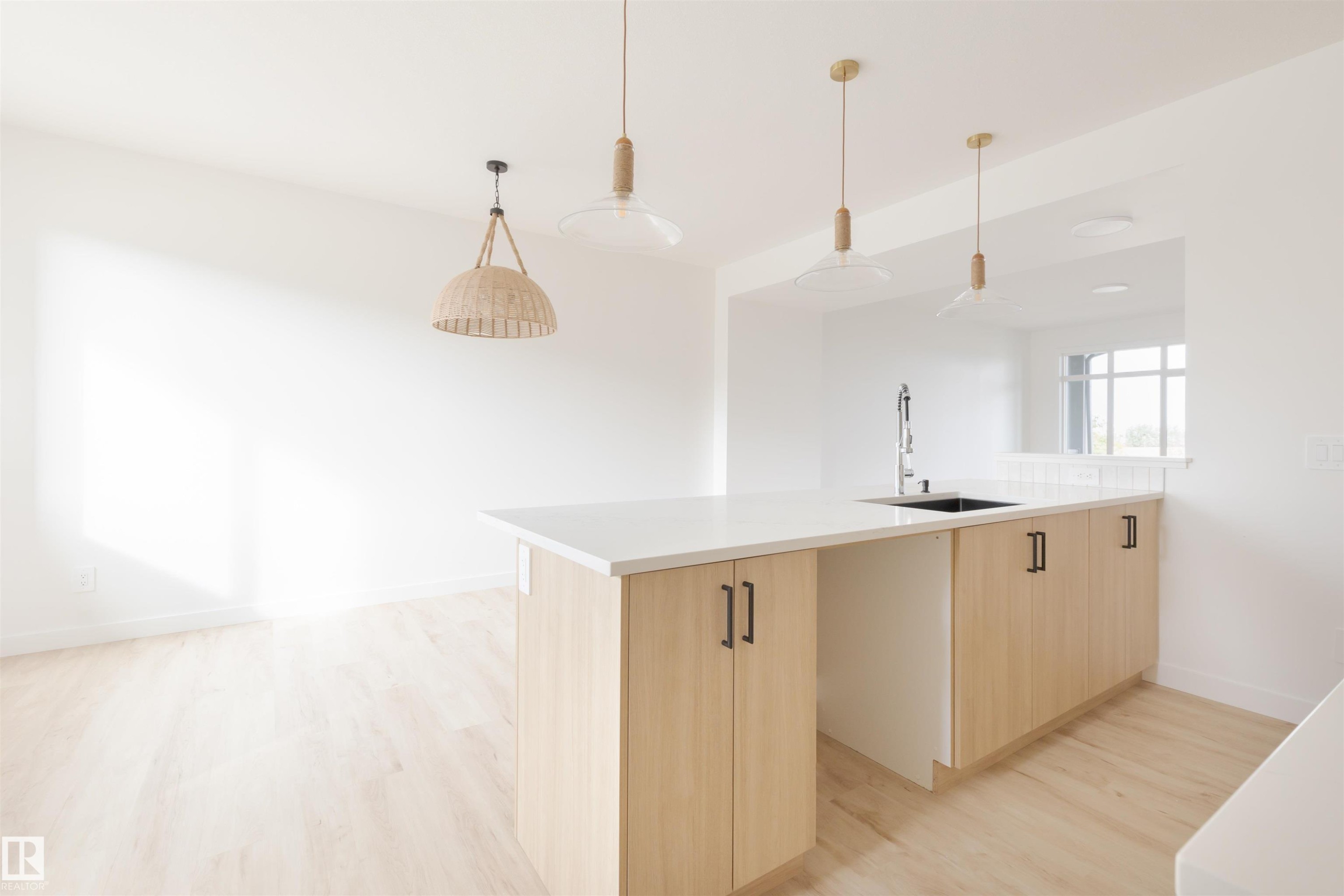 2630 62 Street, Edmonton, AB - Indoor Photo Showing Kitchen