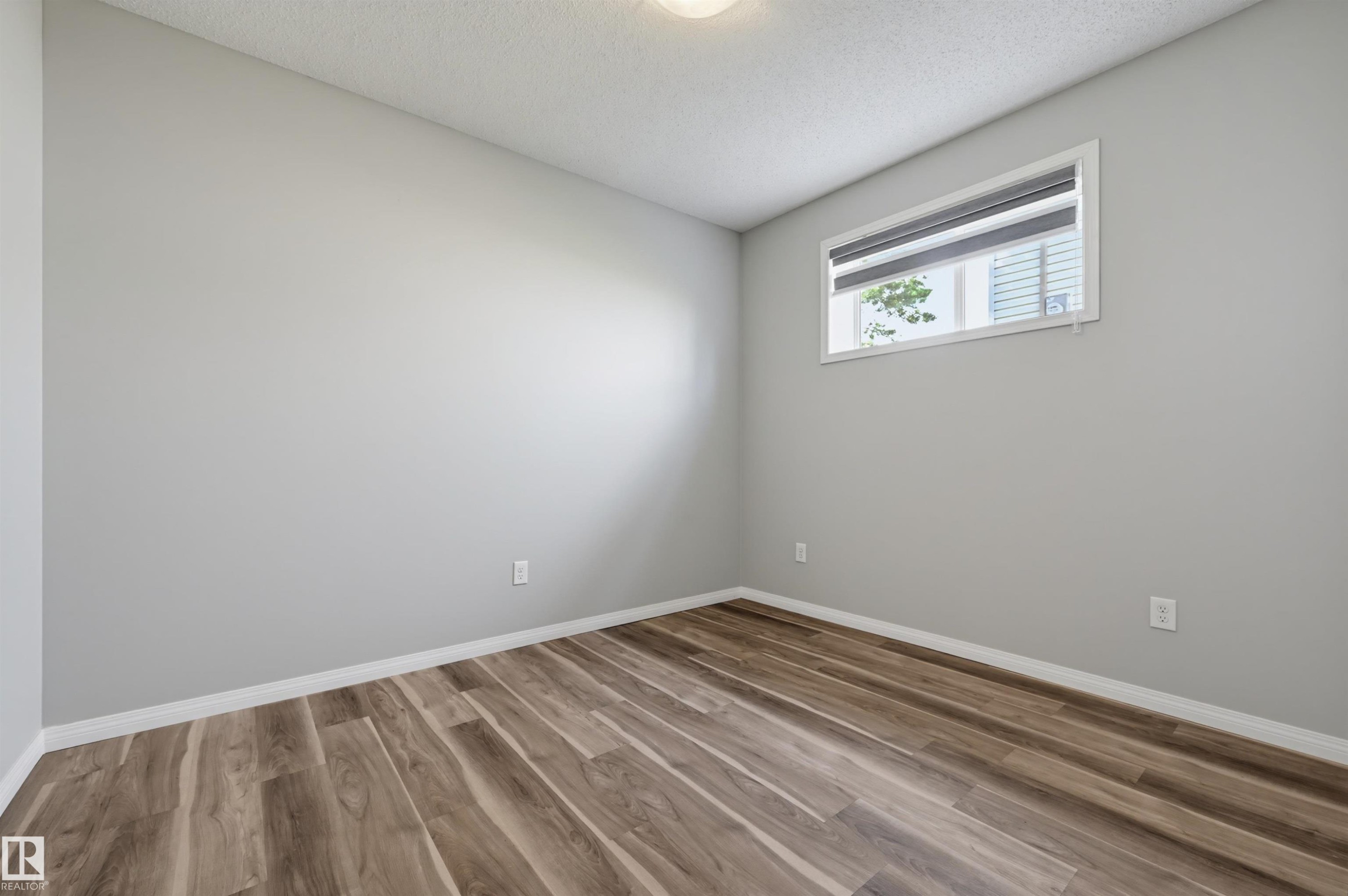 23 6520 2 Avenue, Edmonton, AB