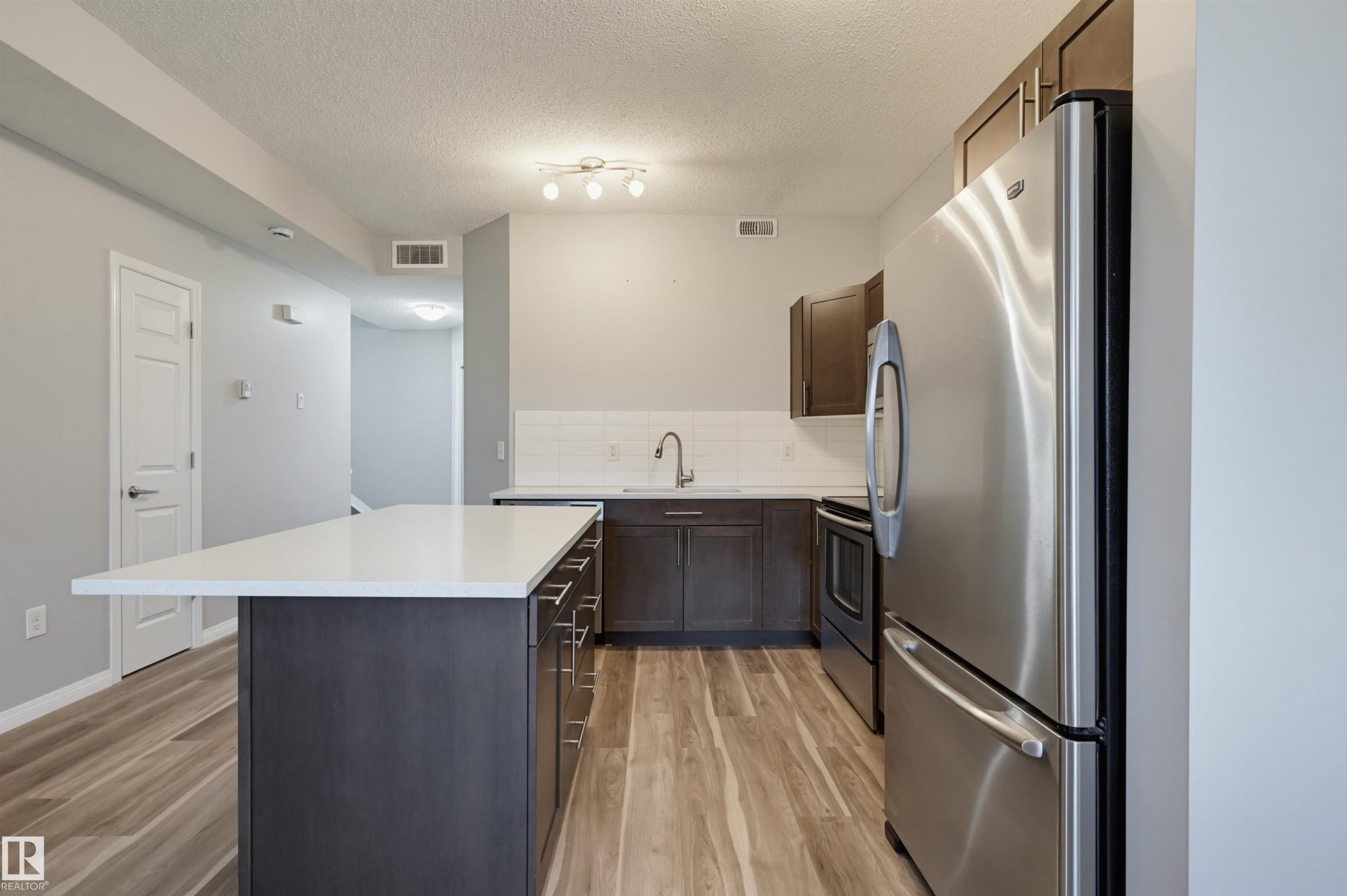 23 6520 2 Avenue, Edmonton, AB