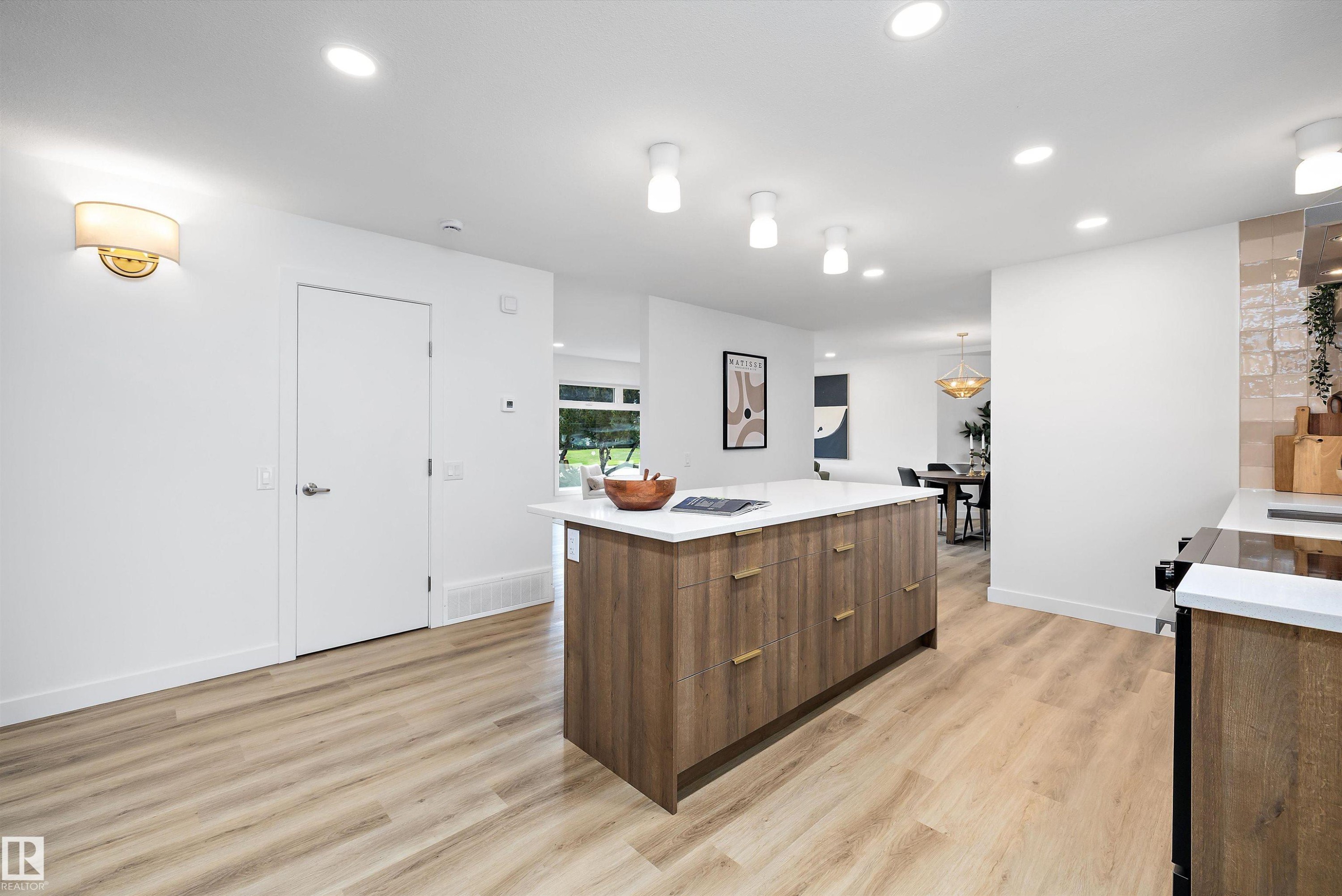 7004 93 Avenue, Edmonton, AB