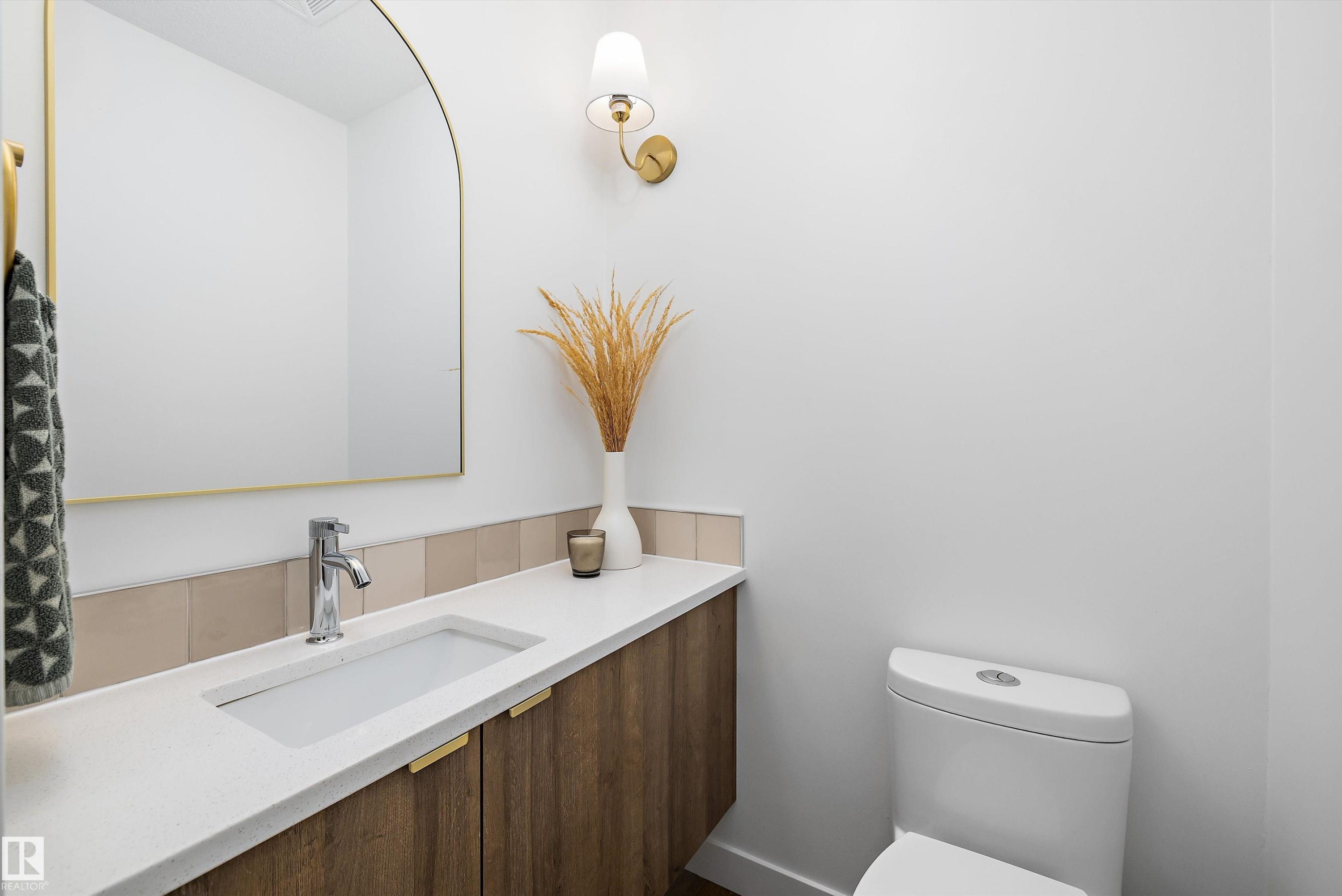7004 93 Avenue, Edmonton, AB