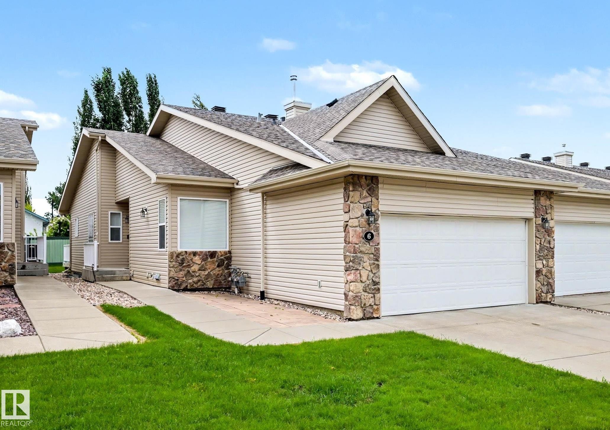 #6 2031 Brennan Cr Nw, Edmonton, AB - Outdoor