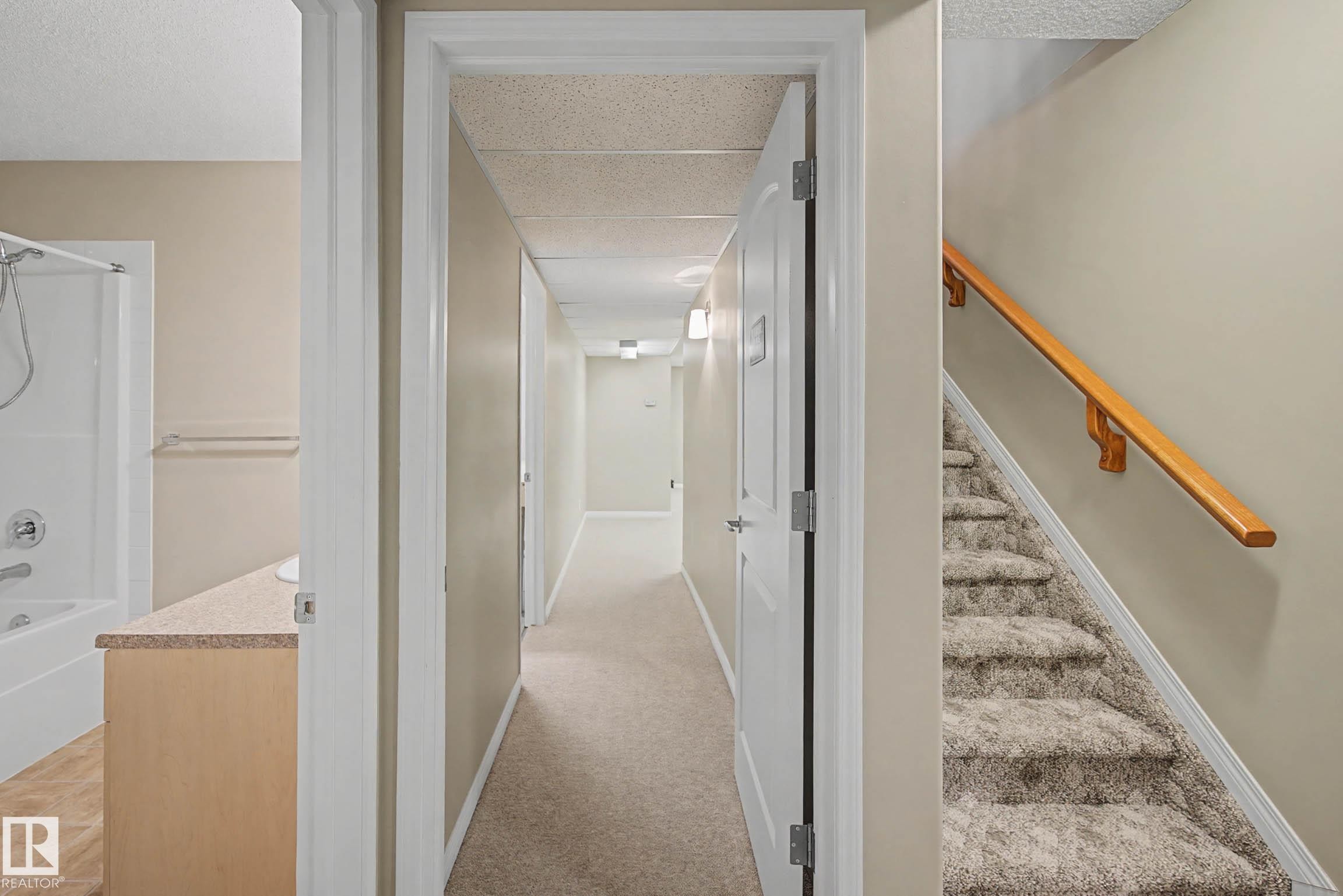 #6 2031 Brennan Cr Nw, Edmonton, AB - Indoor Photo Showing Other Room