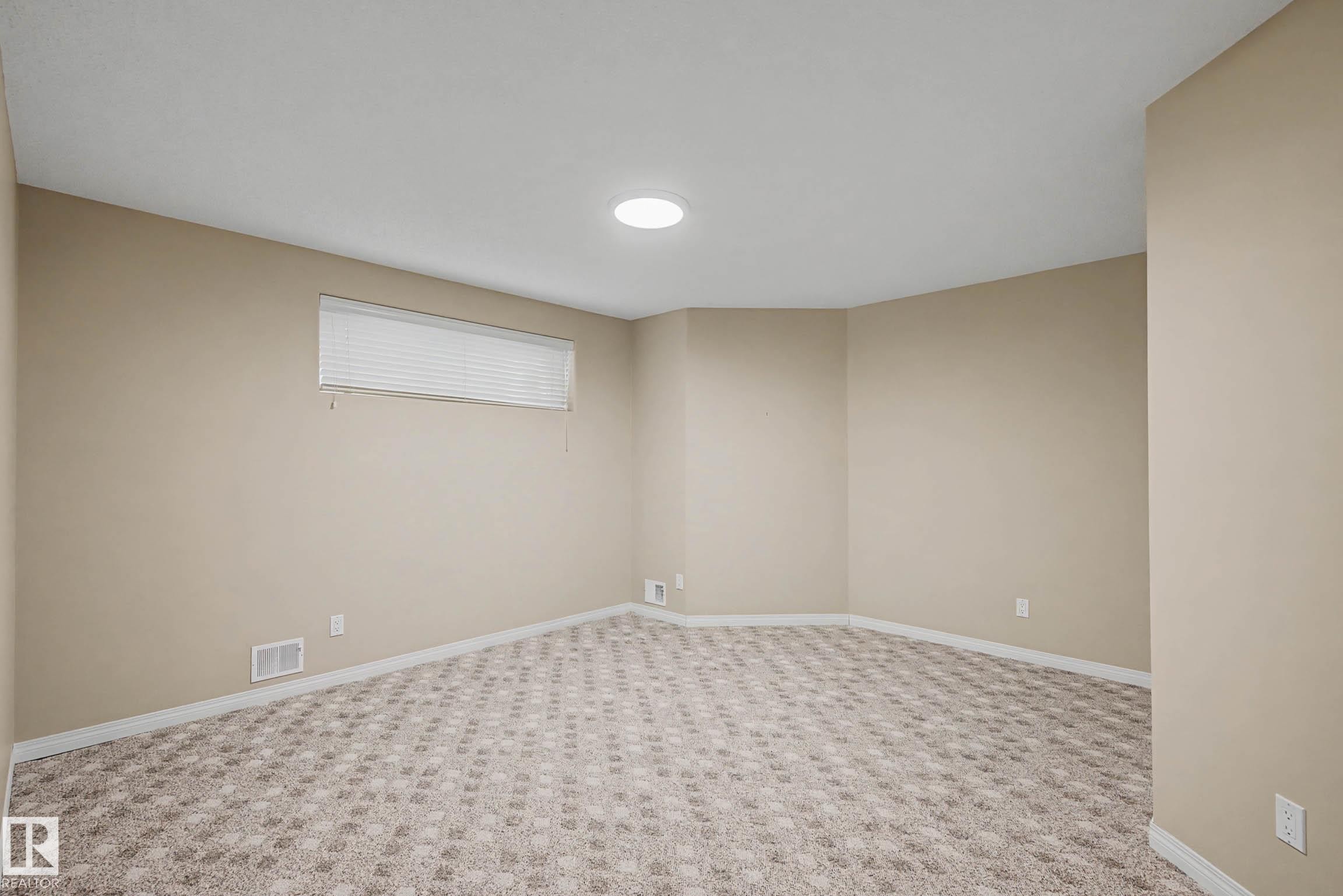 #6 2031 Brennan Cr Nw, Edmonton, AB - Indoor