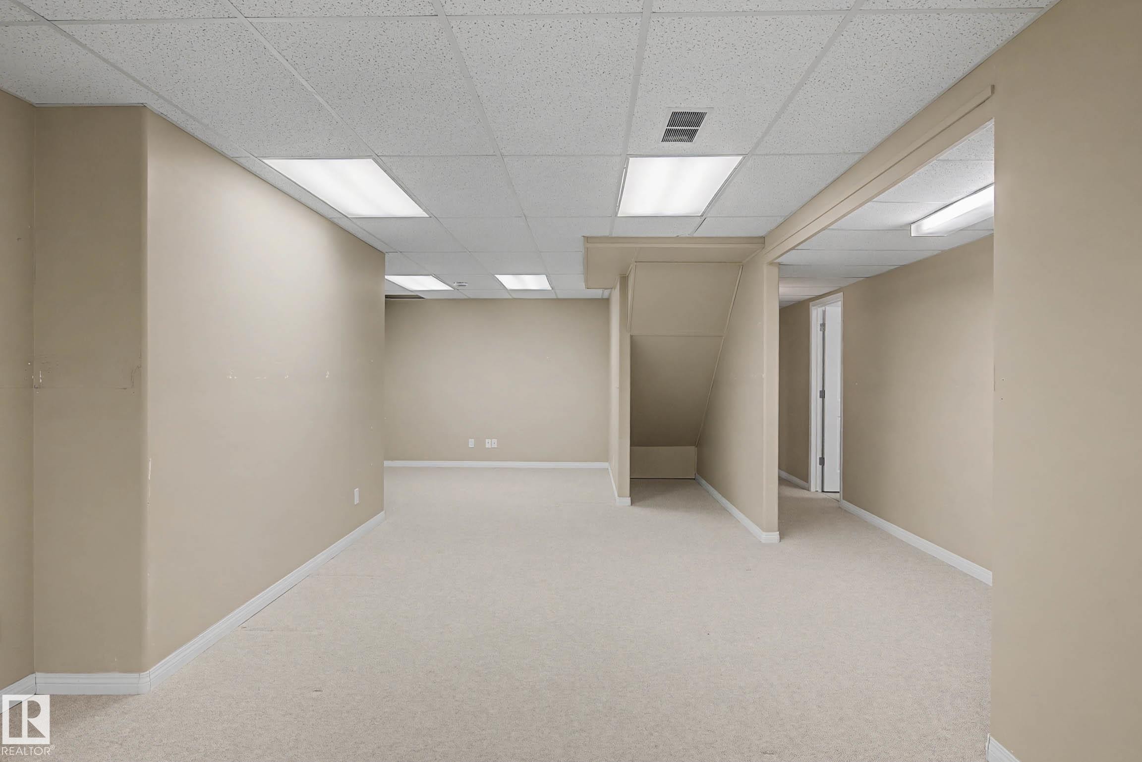 #6 2031 Brennan Cr Nw, Edmonton, AB - Indoor Photo Showing Basement