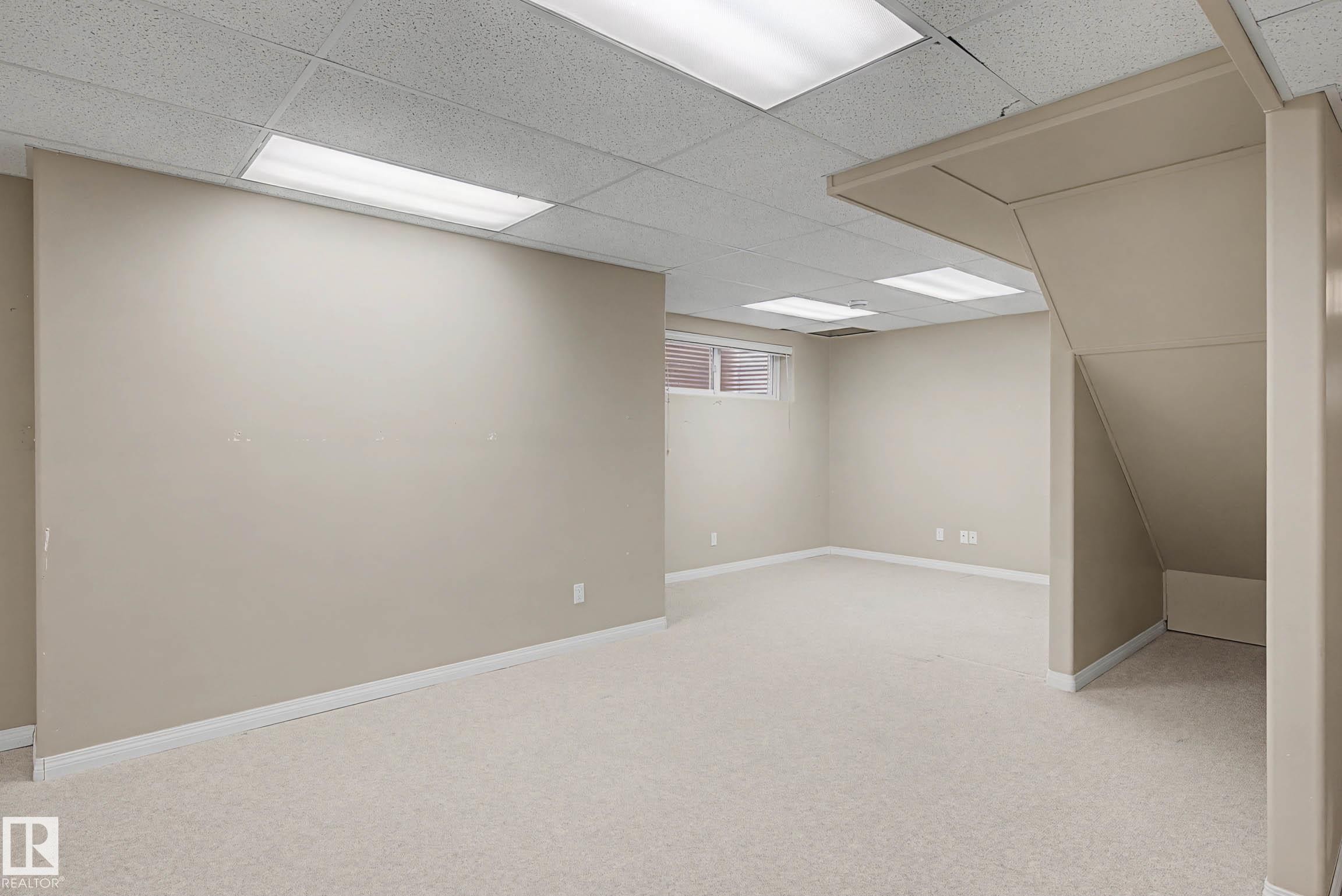 #6 2031 Brennan Cr Nw, Edmonton, AB - Indoor Photo Showing Basement