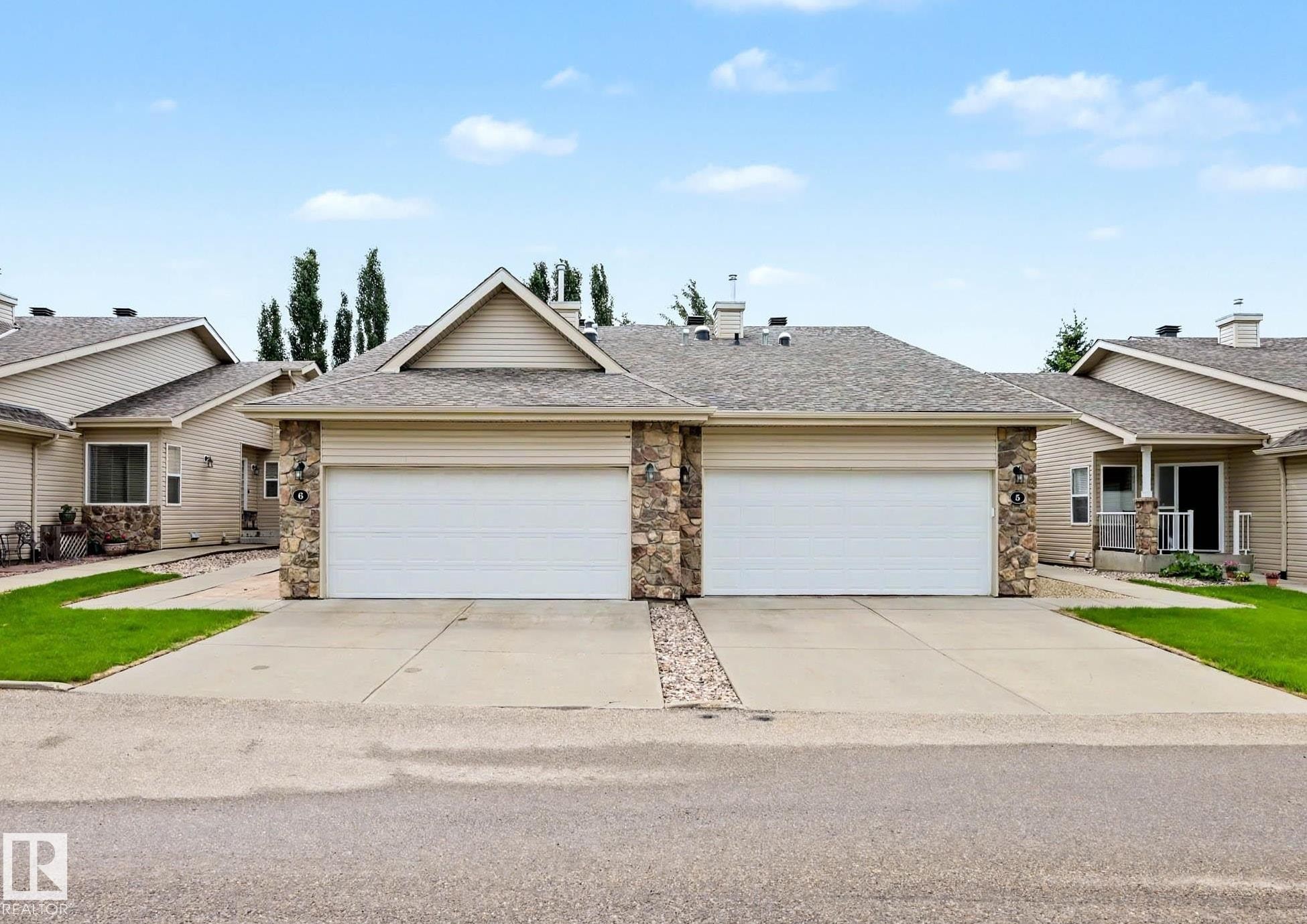 #6 2031 Brennan Cr Nw, Edmonton, AB - Outdoor With Facade