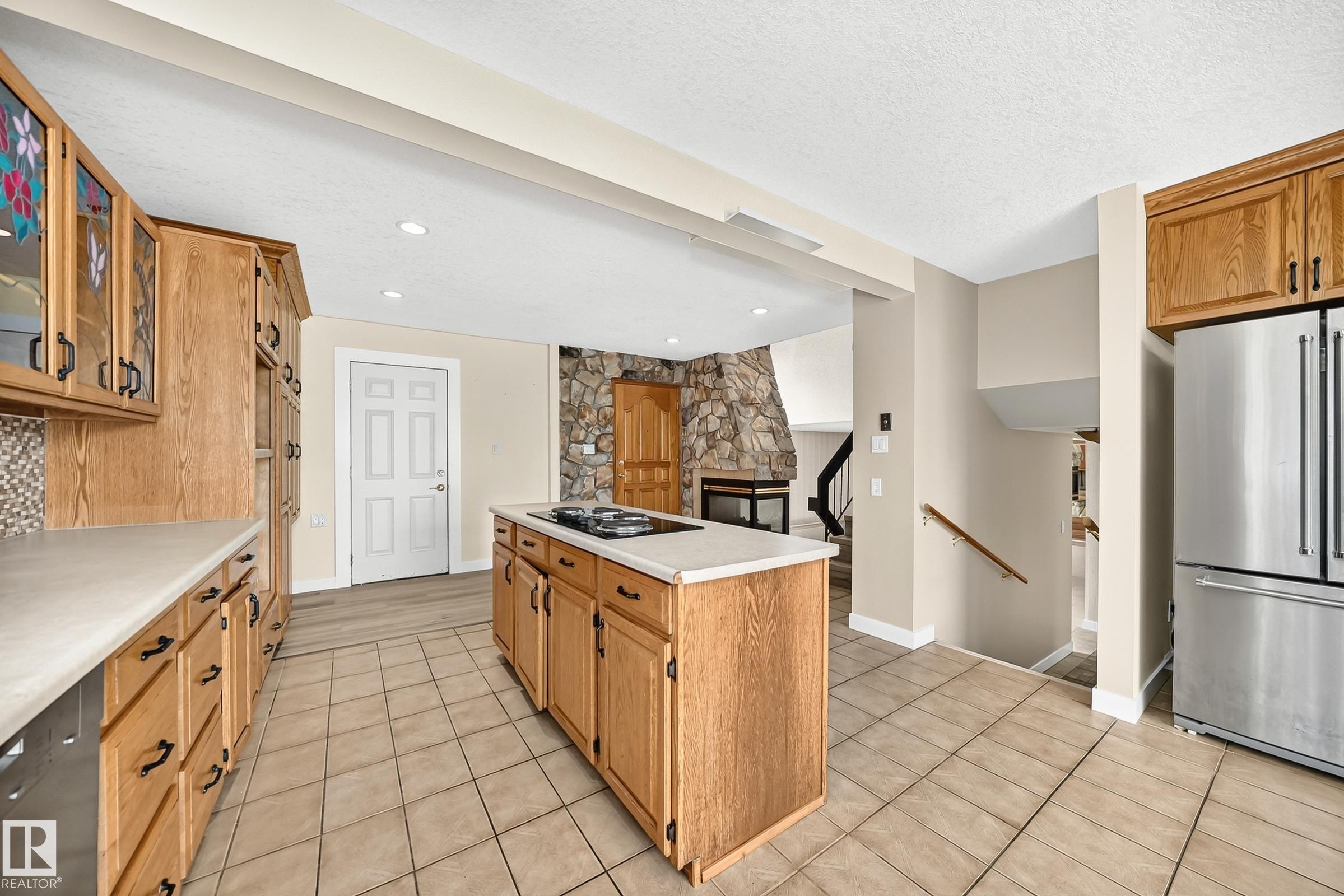 Kitchen - 18636 71 Avenue, Edmonton, AB