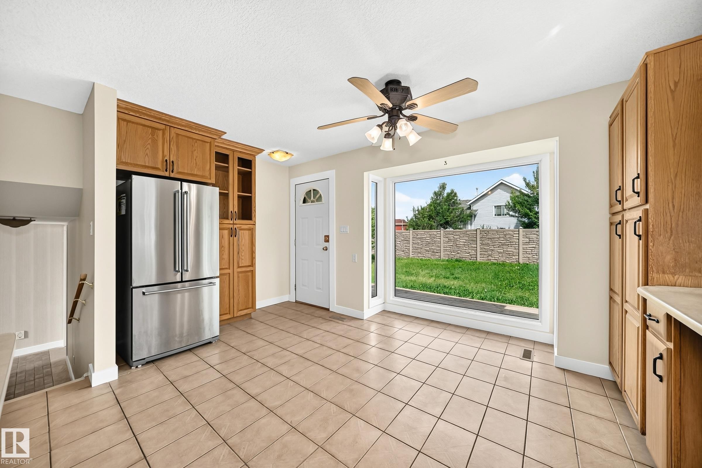 Kitchen - 18636 71 Avenue, Edmonton, AB