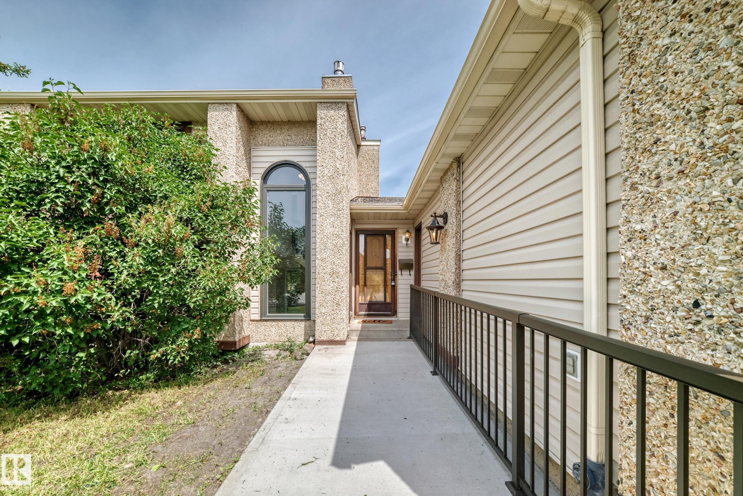 Exterior entry - 18636 71 Avenue, Edmonton, AB