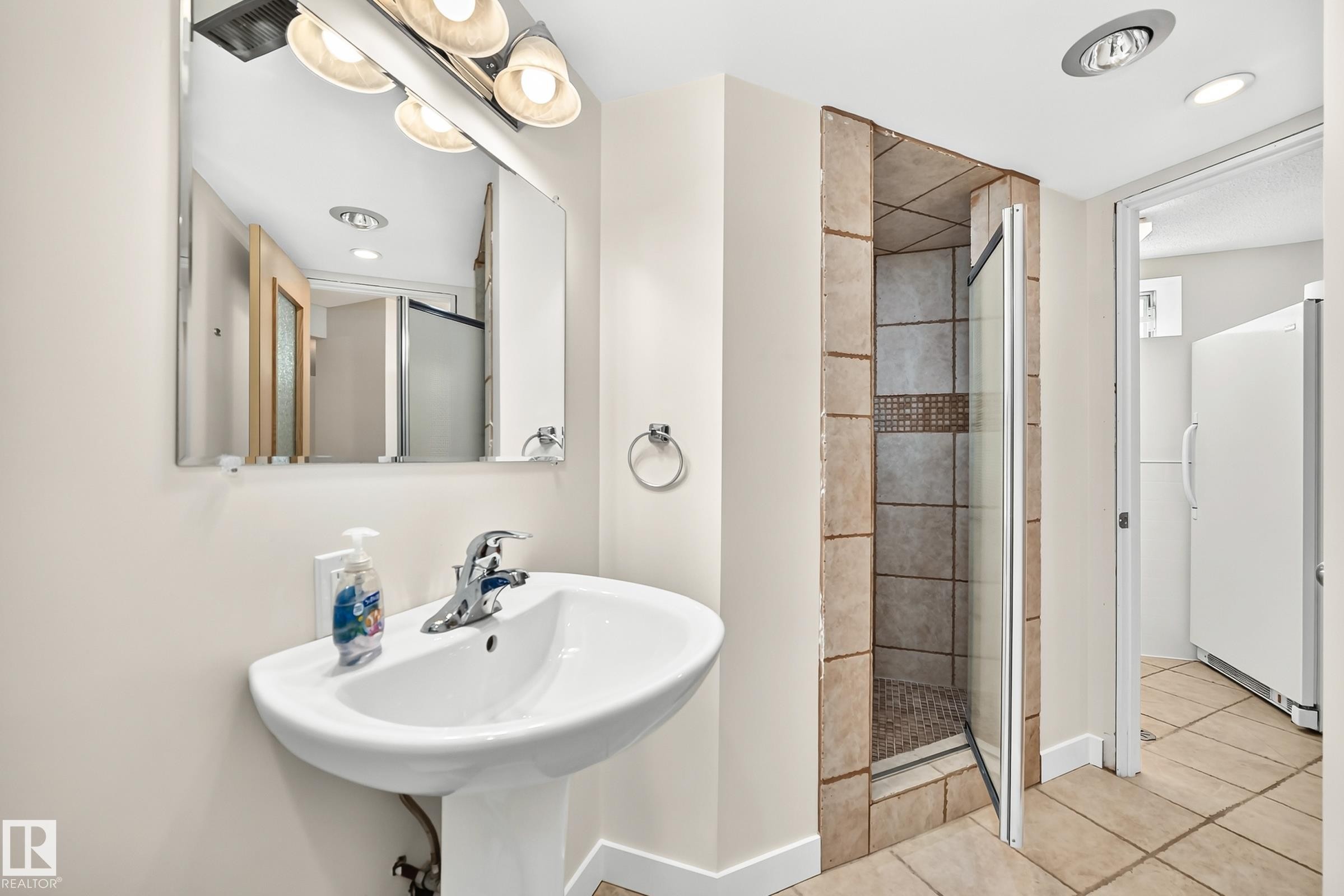 Bathroom - 18636 71 Avenue, Edmonton, AB