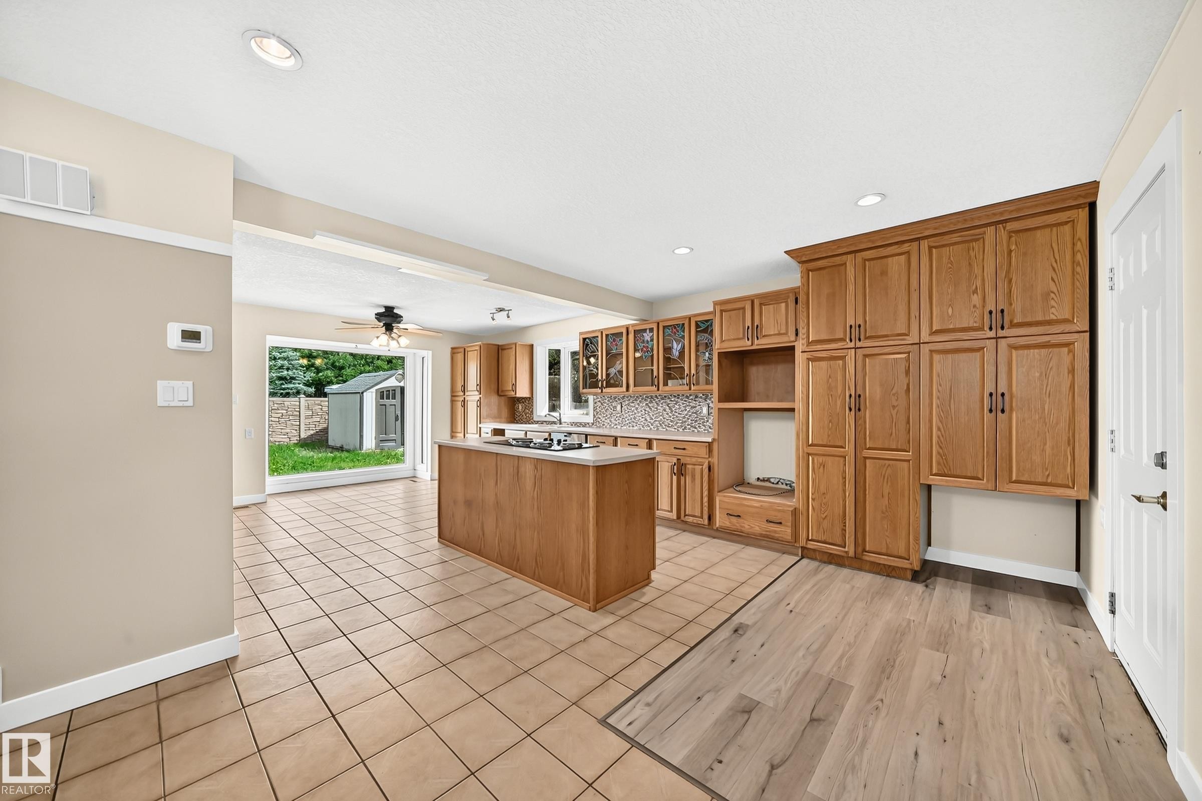 Kitchen - 18636 71 Avenue, Edmonton, AB