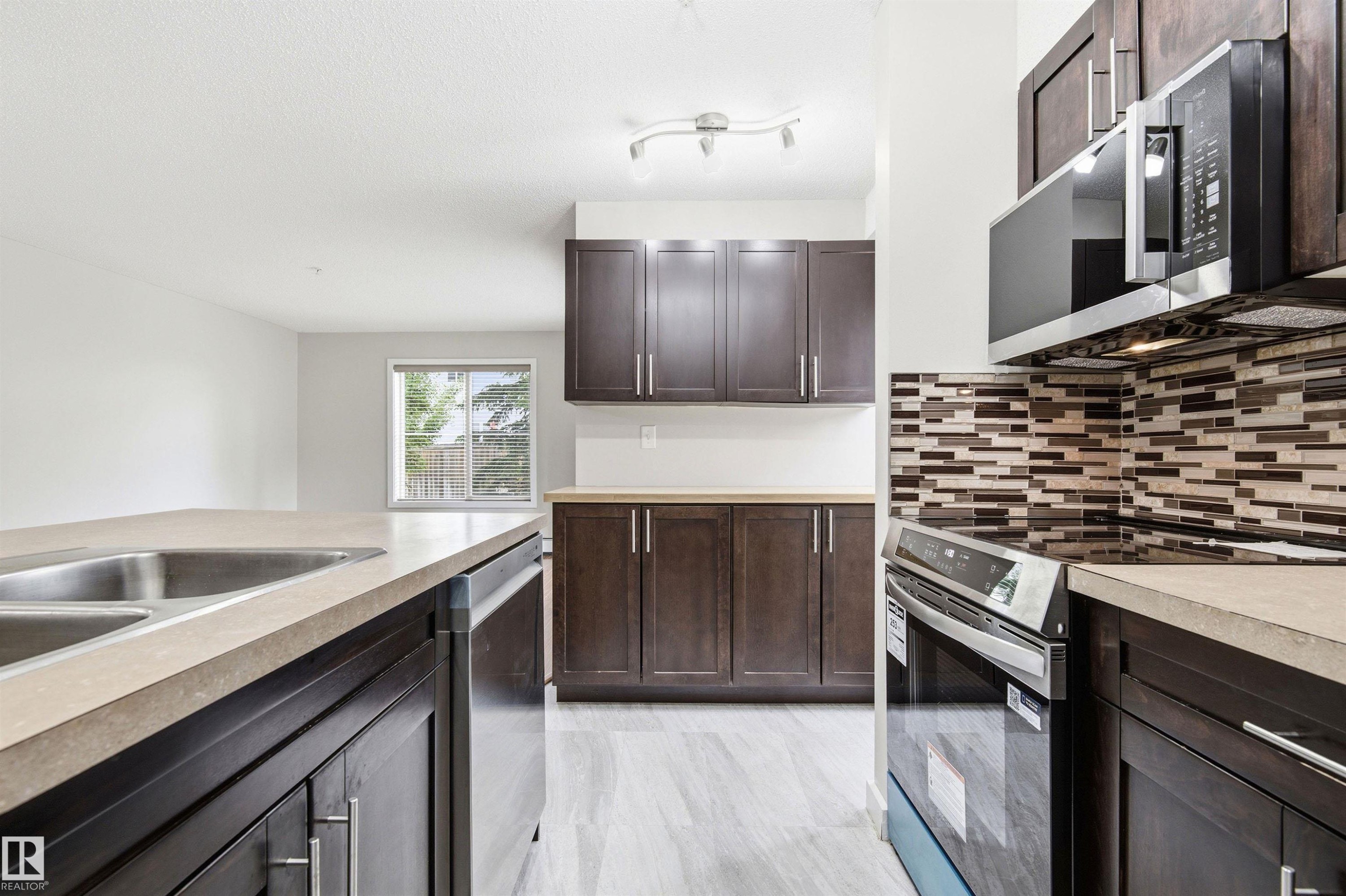 120 534 Watt Boulevard, Edmonton, AB