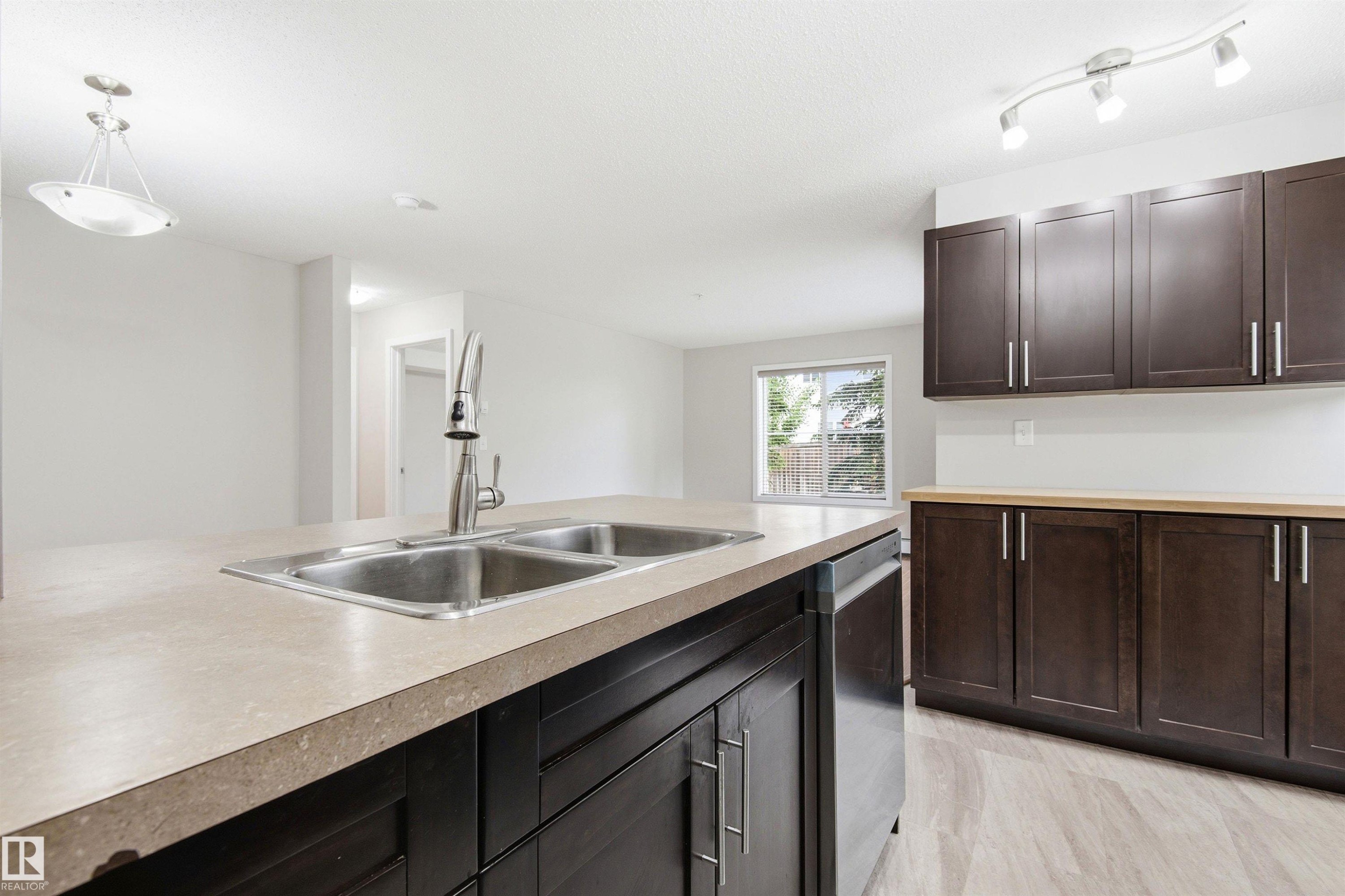 120 534 Watt Boulevard, Edmonton, AB