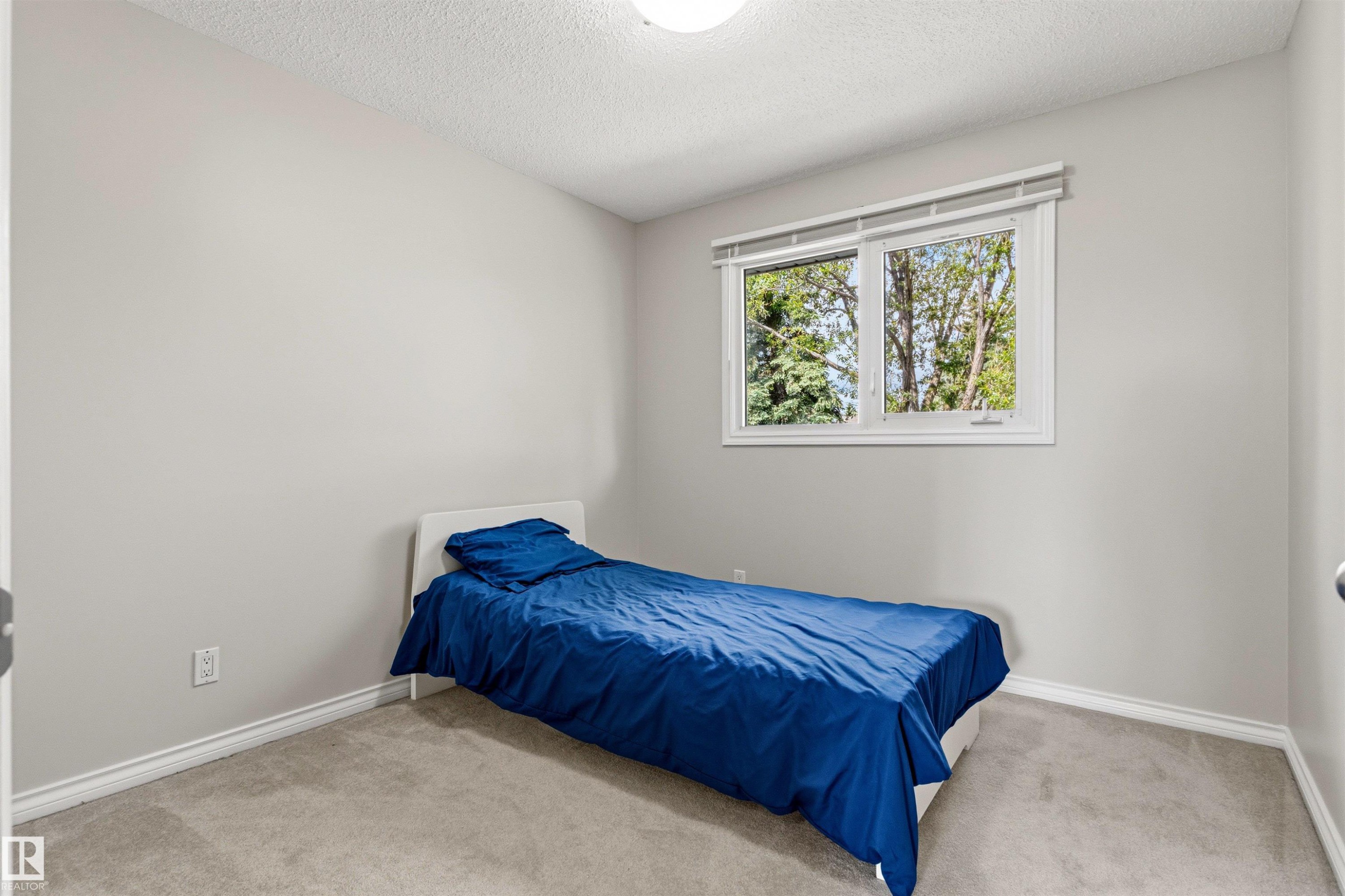 155 Gariepy Crescent, Edmonton, AB