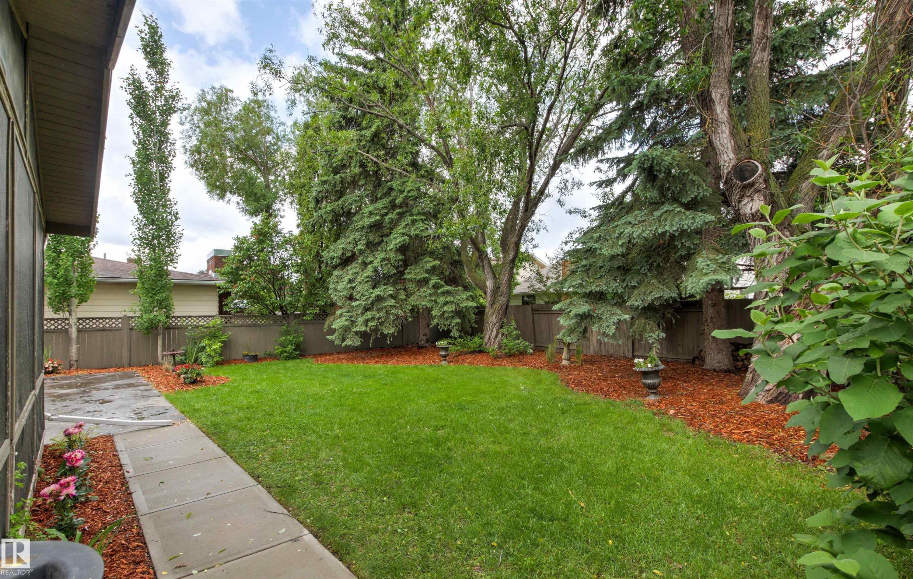 155 Gariepy Crescent, Edmonton, AB