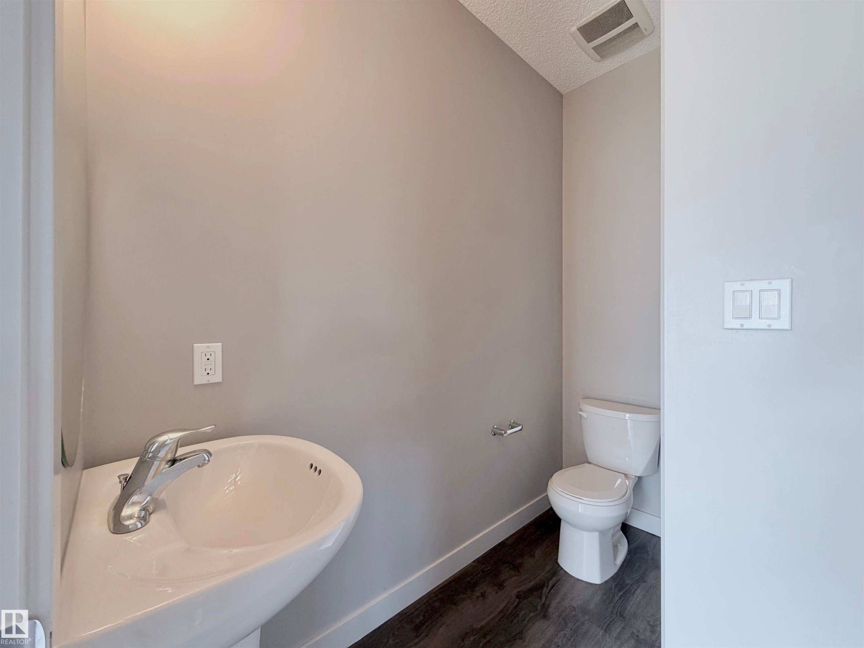 6925 Cardinal Wynd, Edmonton, AB
