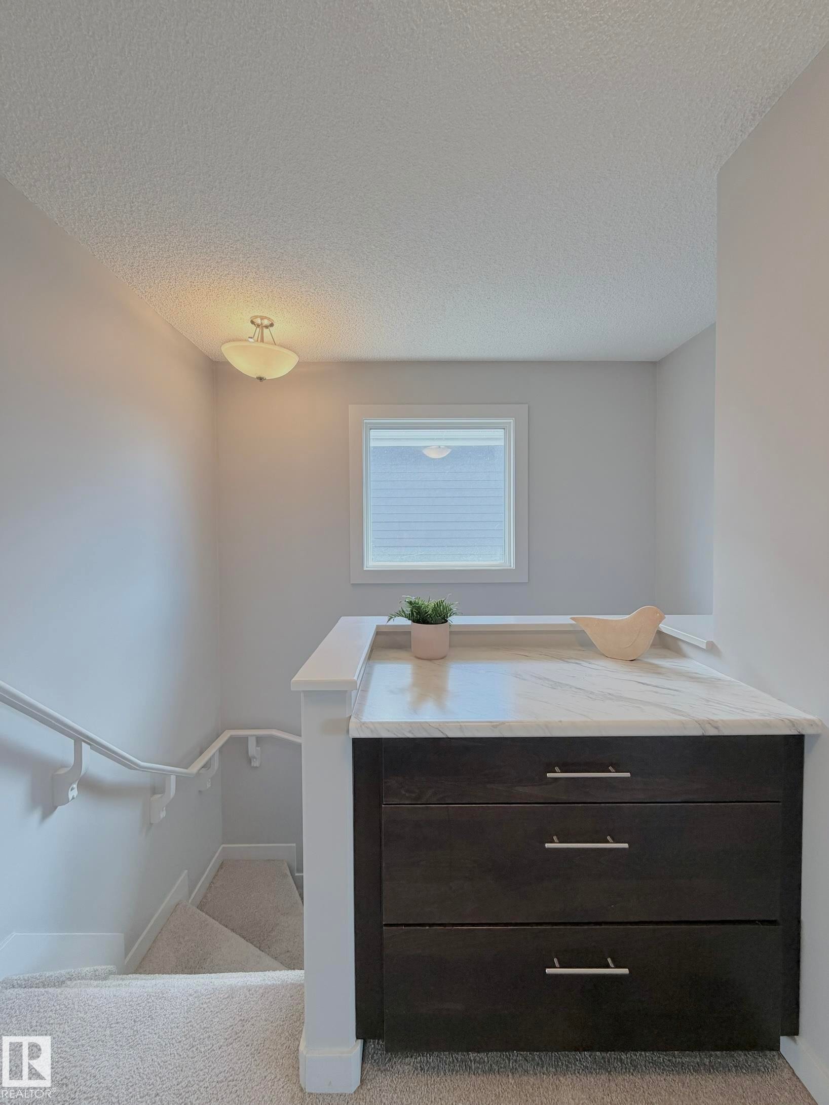 6925 Cardinal Wynd, Edmonton, AB