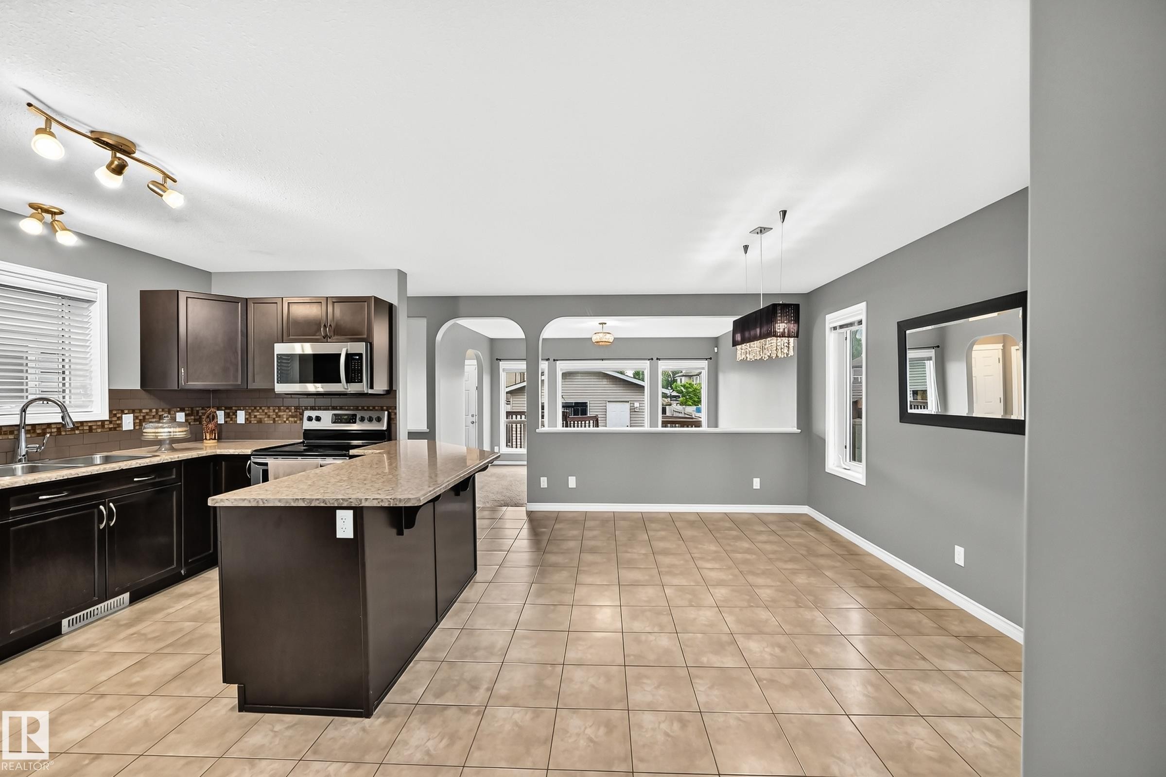 430 Hemingway Road, Edmonton, AB