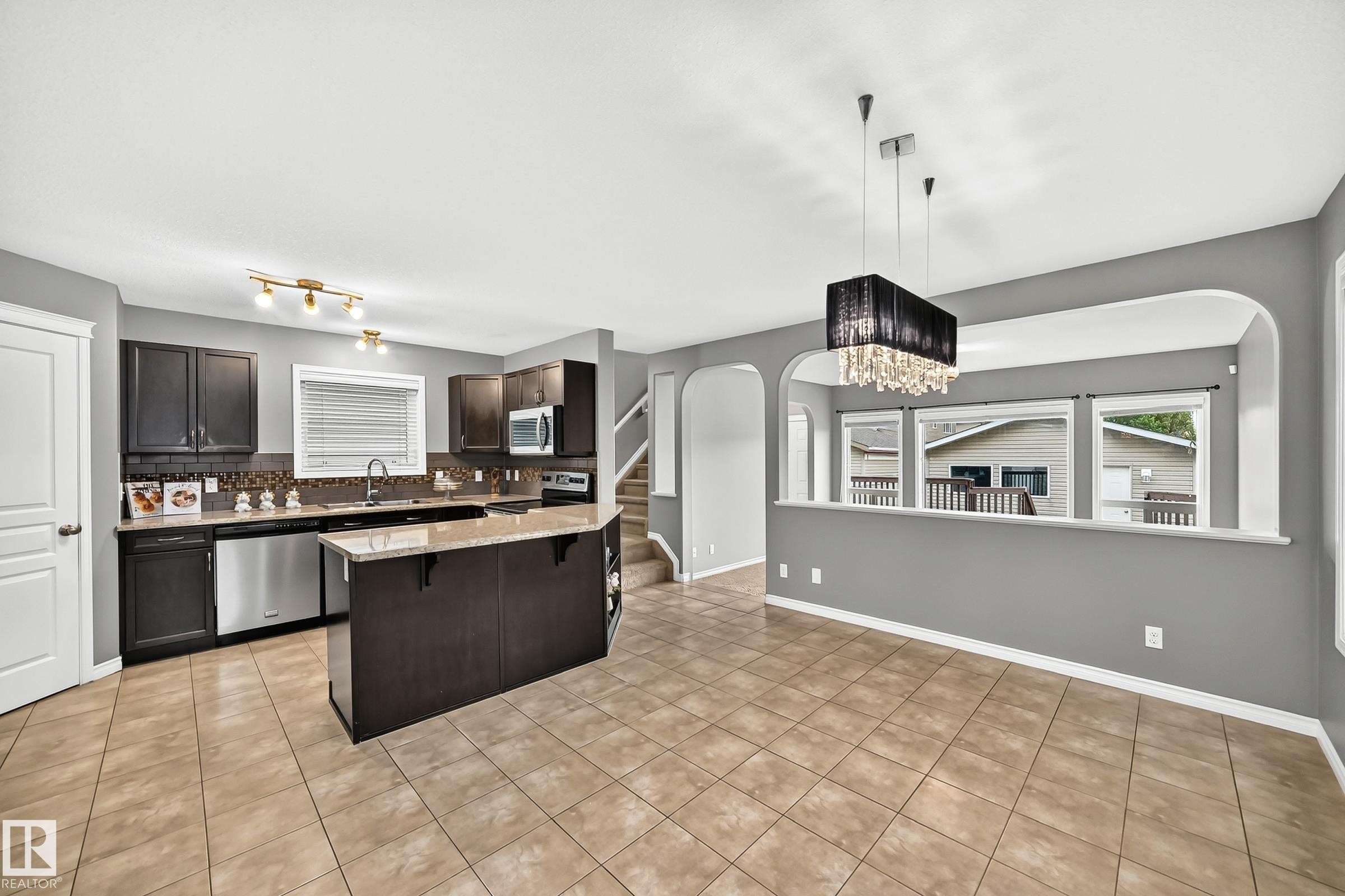 430 Hemingway Road, Edmonton, AB