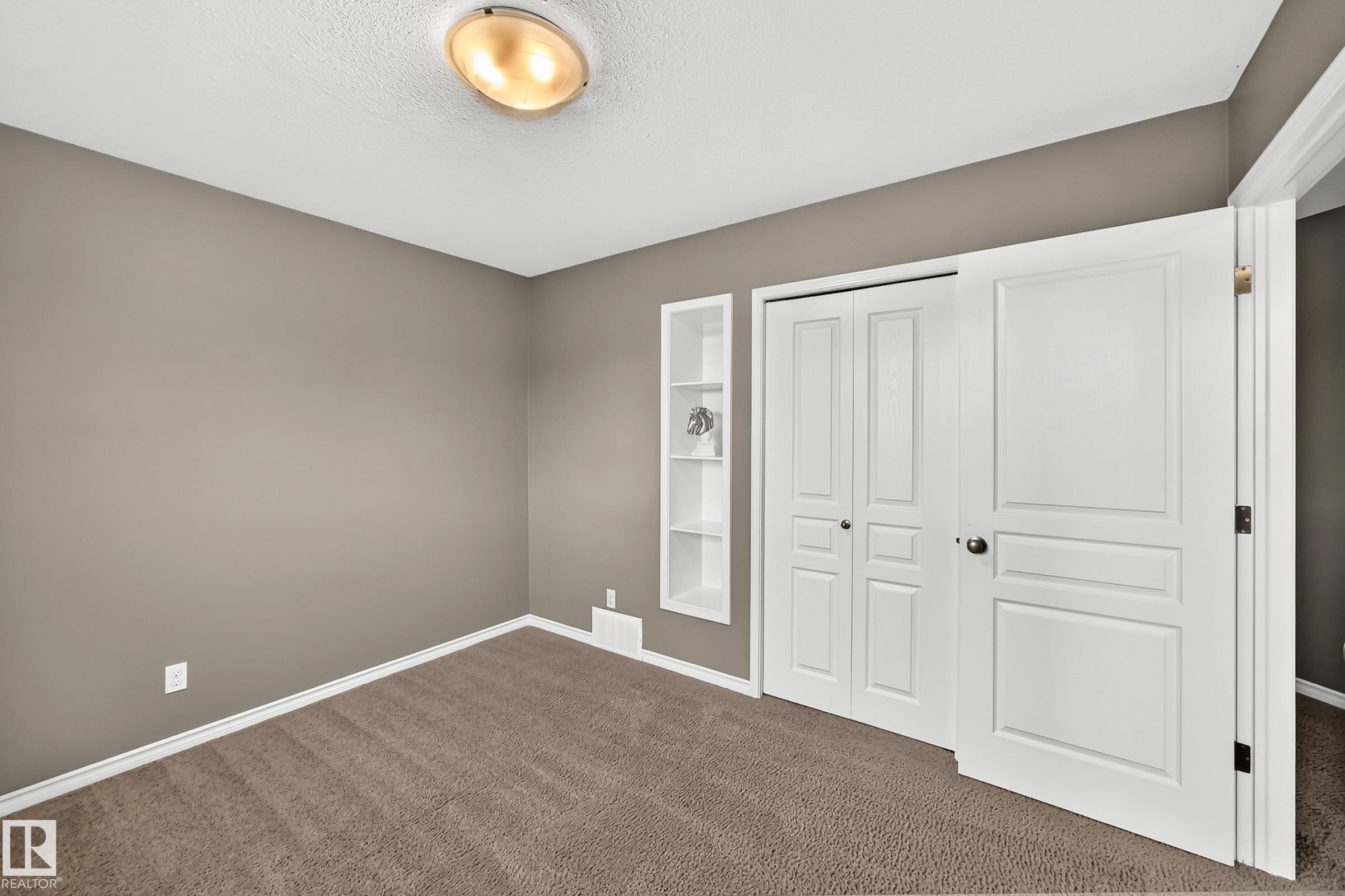 430 Hemingway Road, Edmonton, AB
