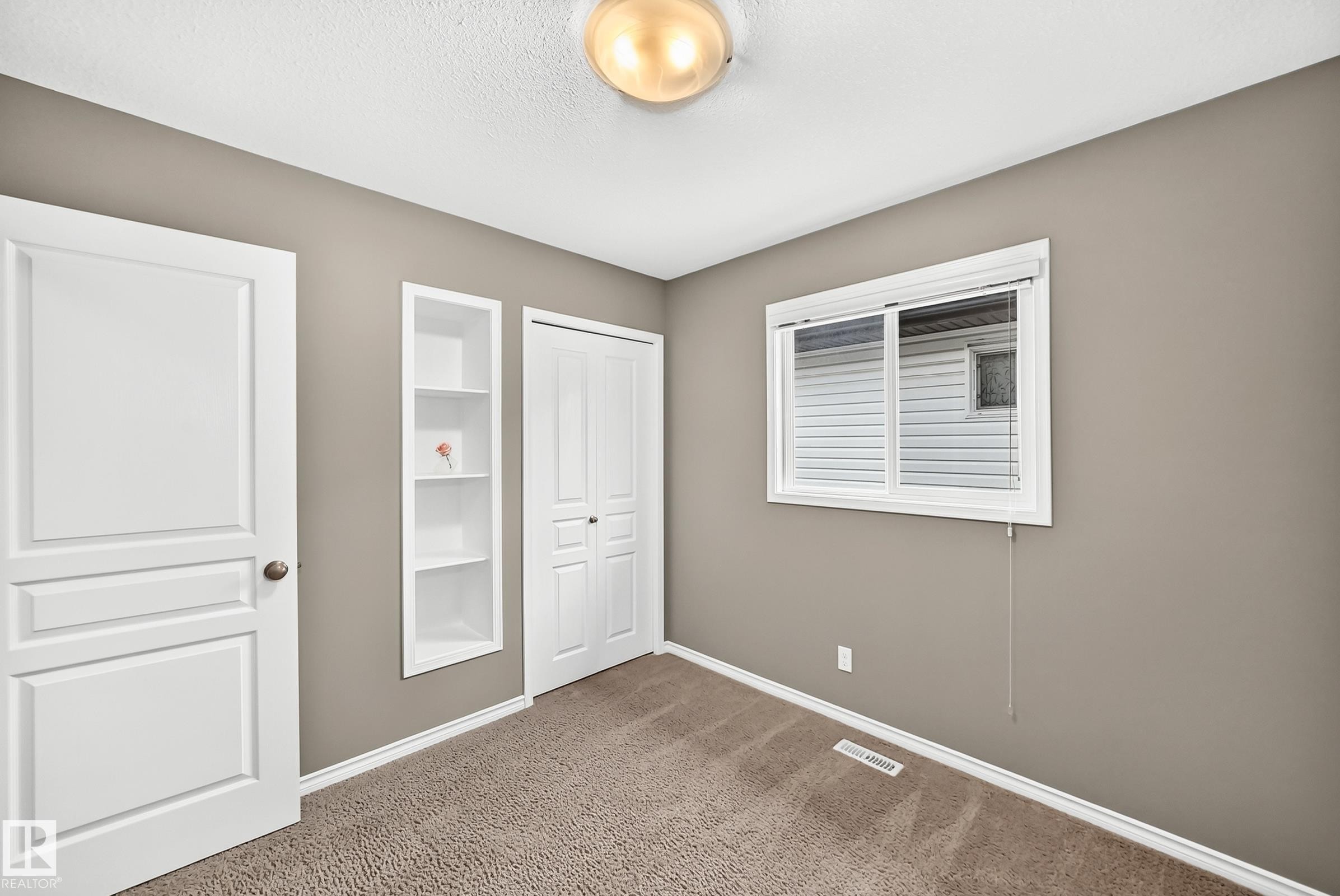 430 Hemingway Road, Edmonton, AB