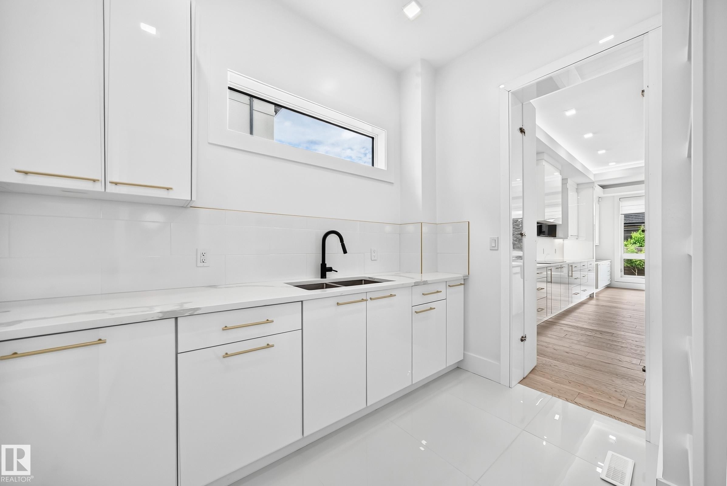 2747 Wheaton Drive, Edmonton, AB