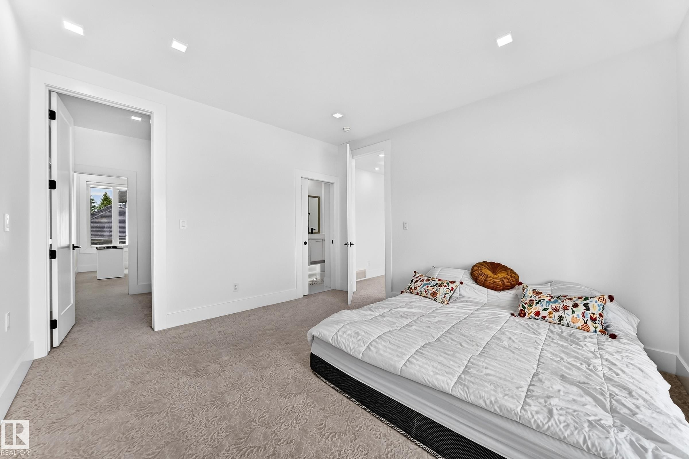 2747 Wheaton Drive, Edmonton, AB
