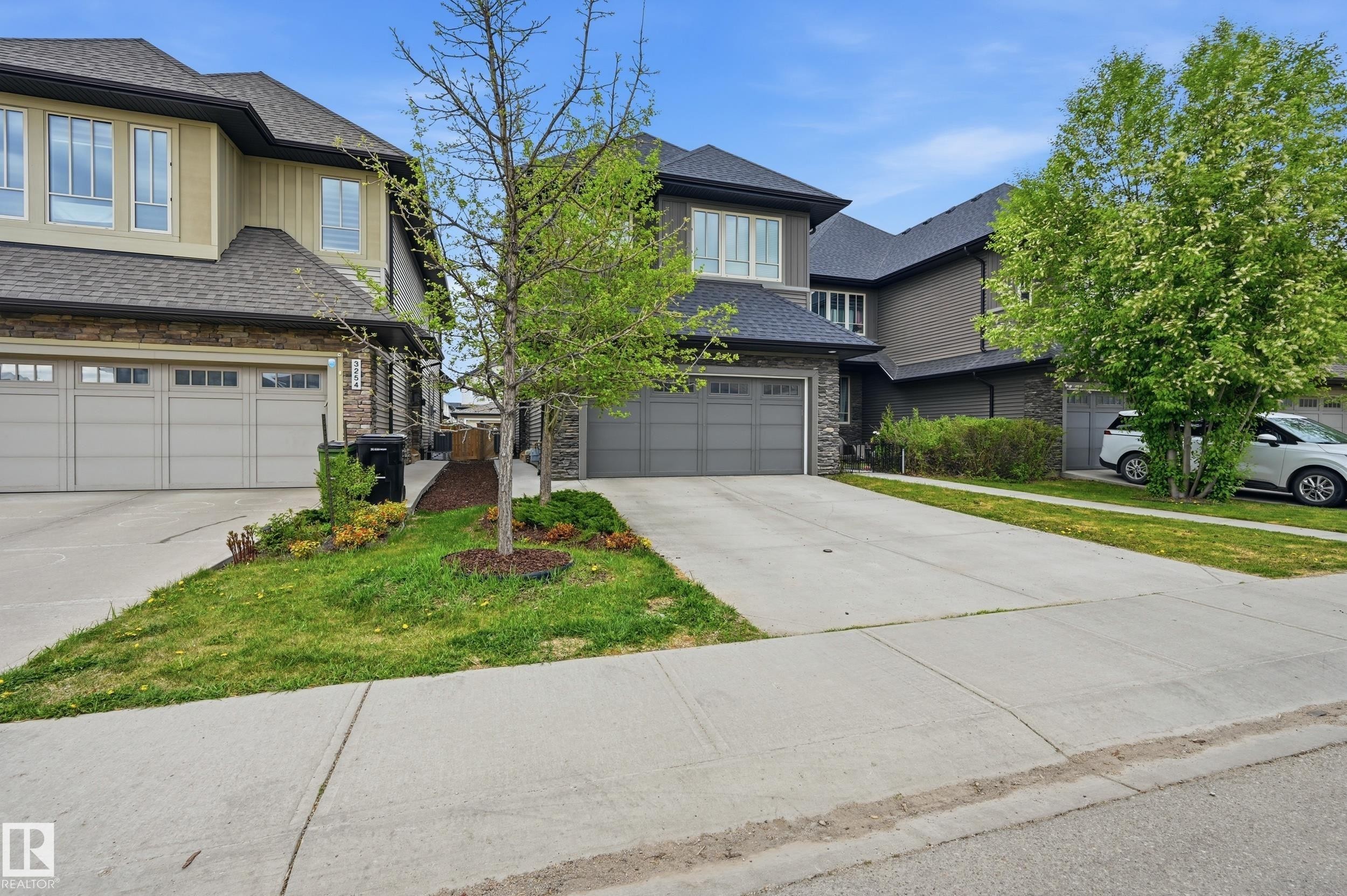 3252 Allan Way, Edmonton, AB - Outdoor With Facade