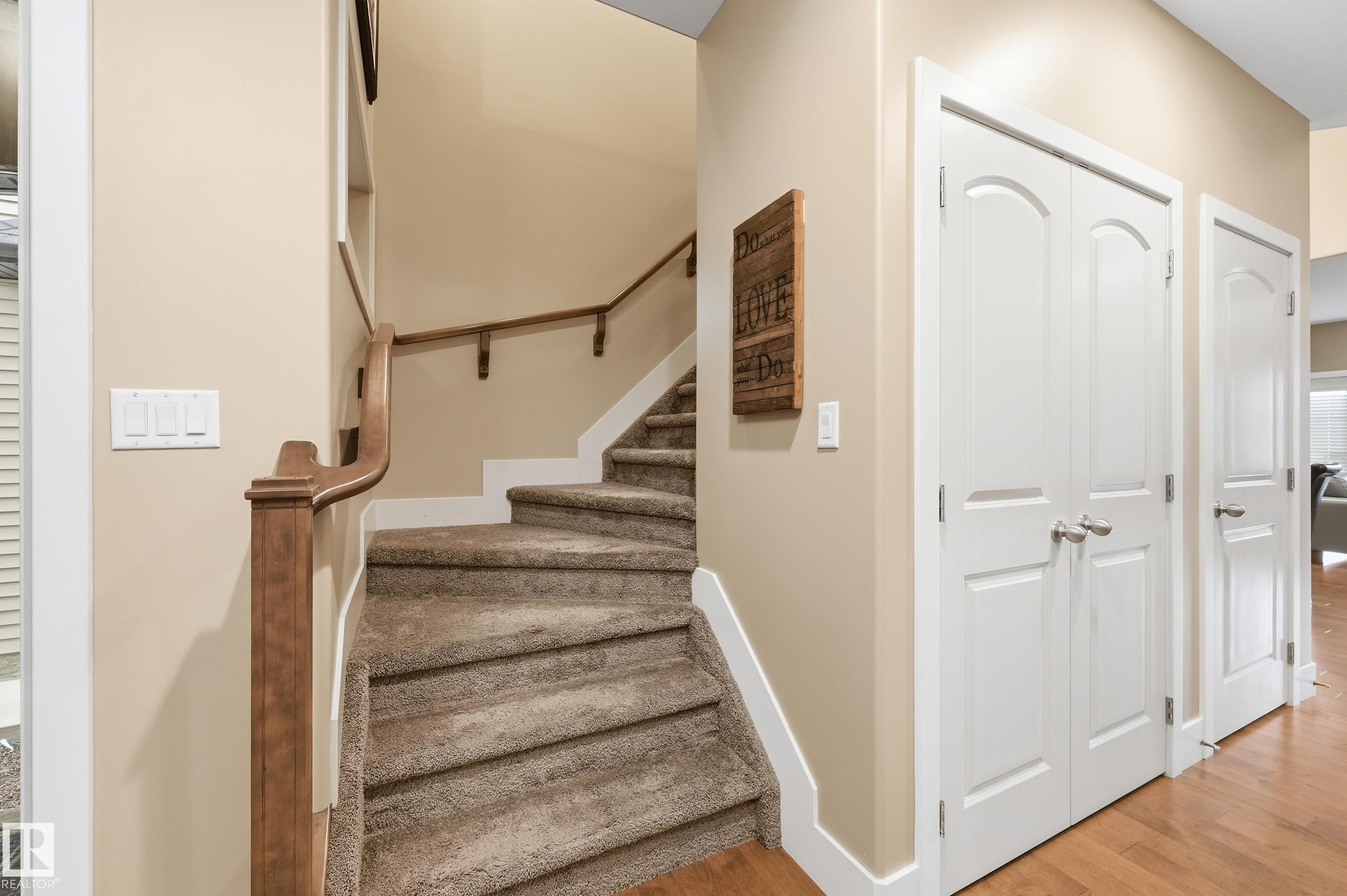3252 Allan Way, Edmonton, AB - Indoor Photo Showing Other Room