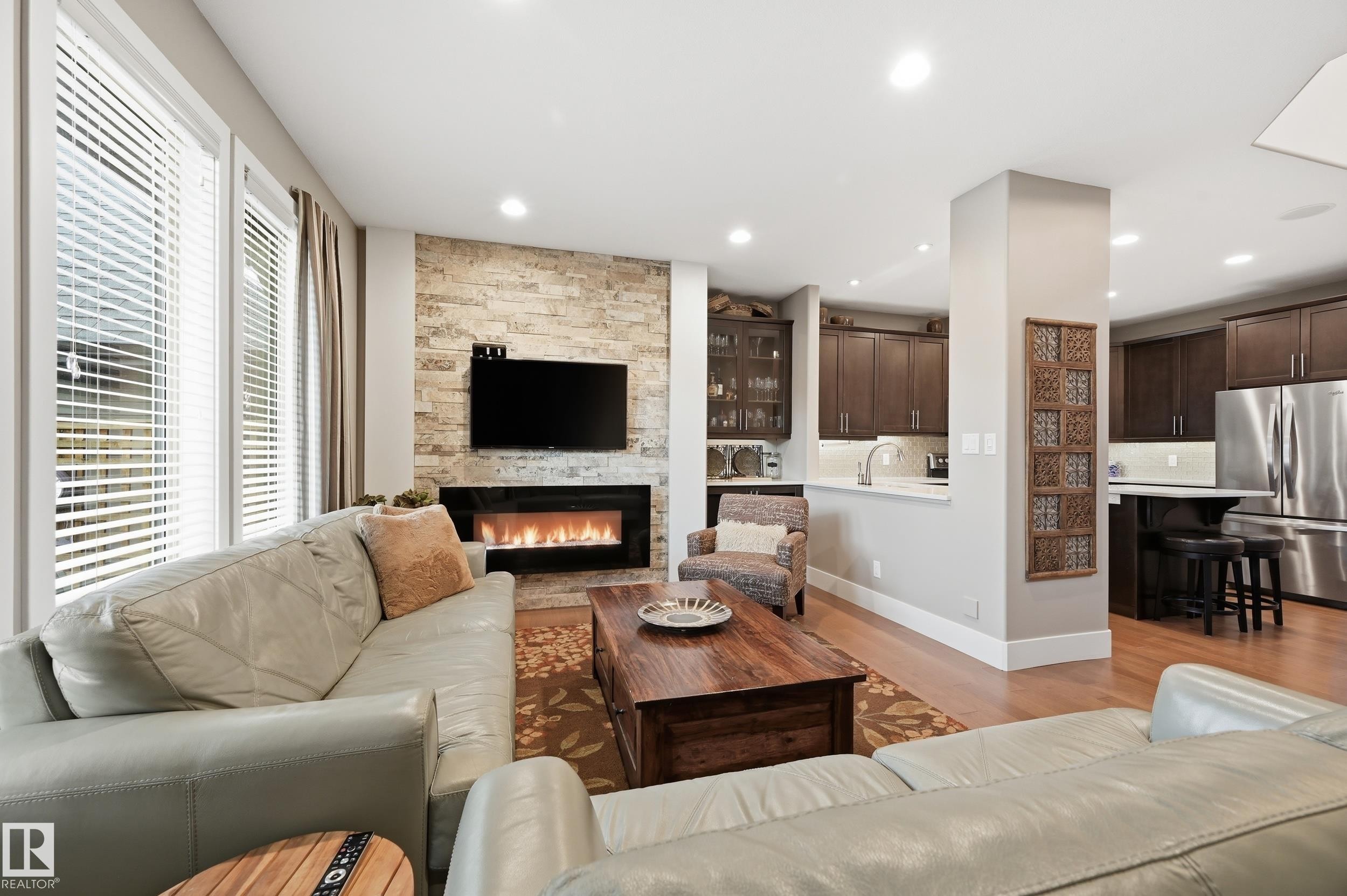 3252 Allan Way, Edmonton, AB - Indoor Photo Showing Living Room With Fireplace
