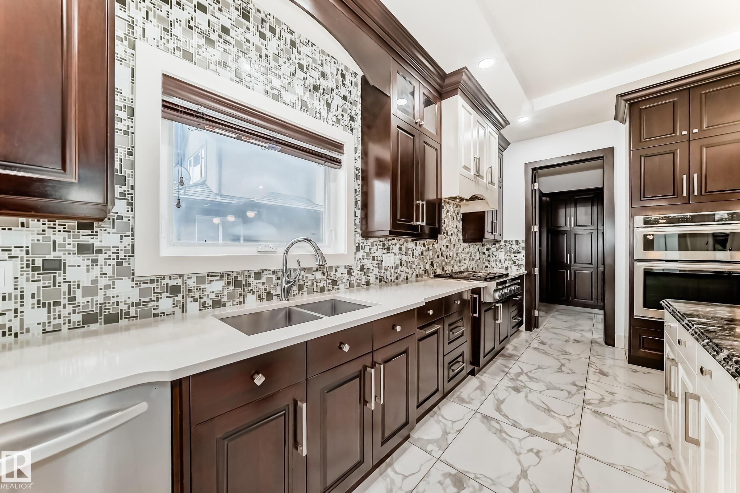 5511 Mcluhan Bluff Bluff, Edmonton, AB