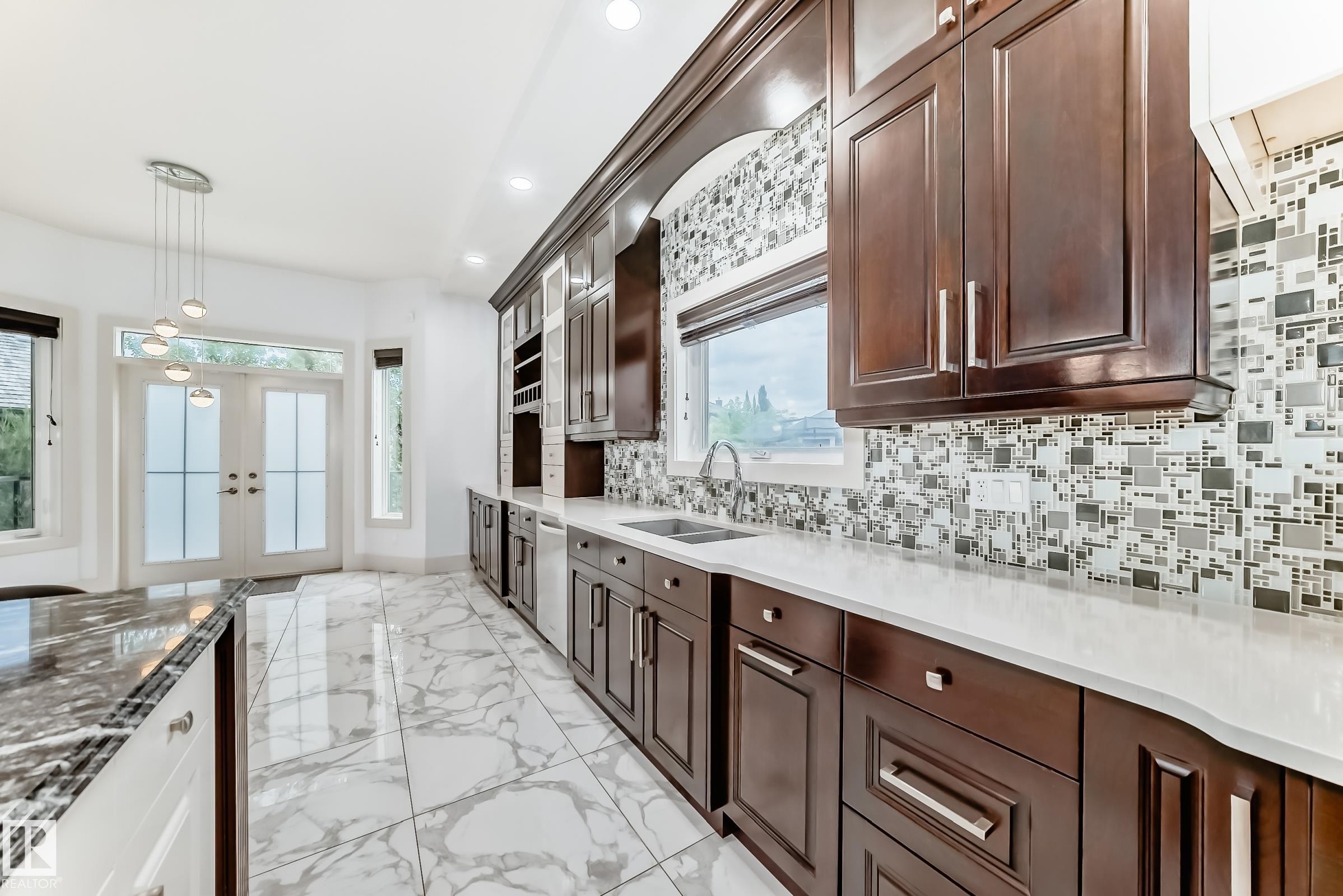 5511 Mcluhan Bluff Bluff, Edmonton, AB