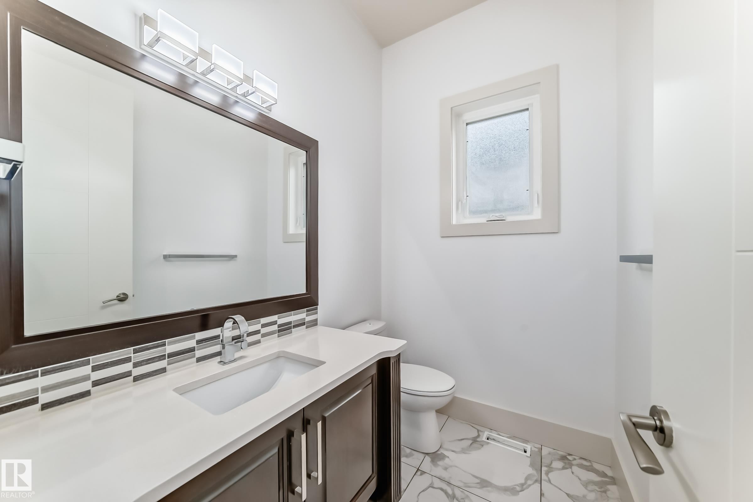 5511 Mcluhan Bluff Bluff, Edmonton, AB