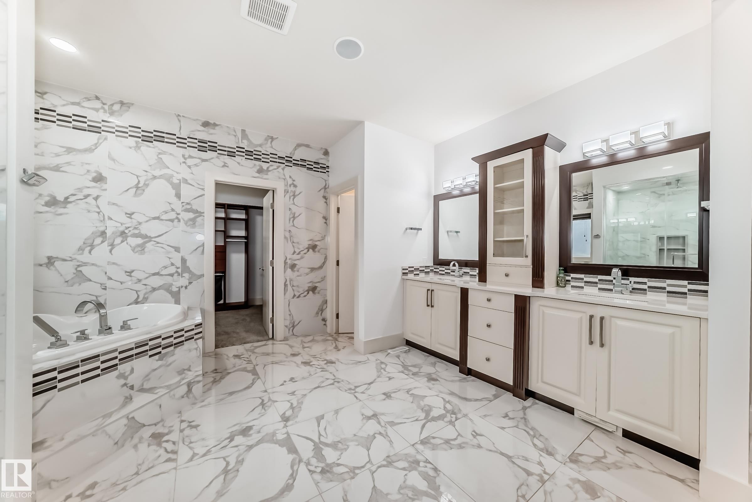 5511 Mcluhan Bluff Bluff, Edmonton, AB