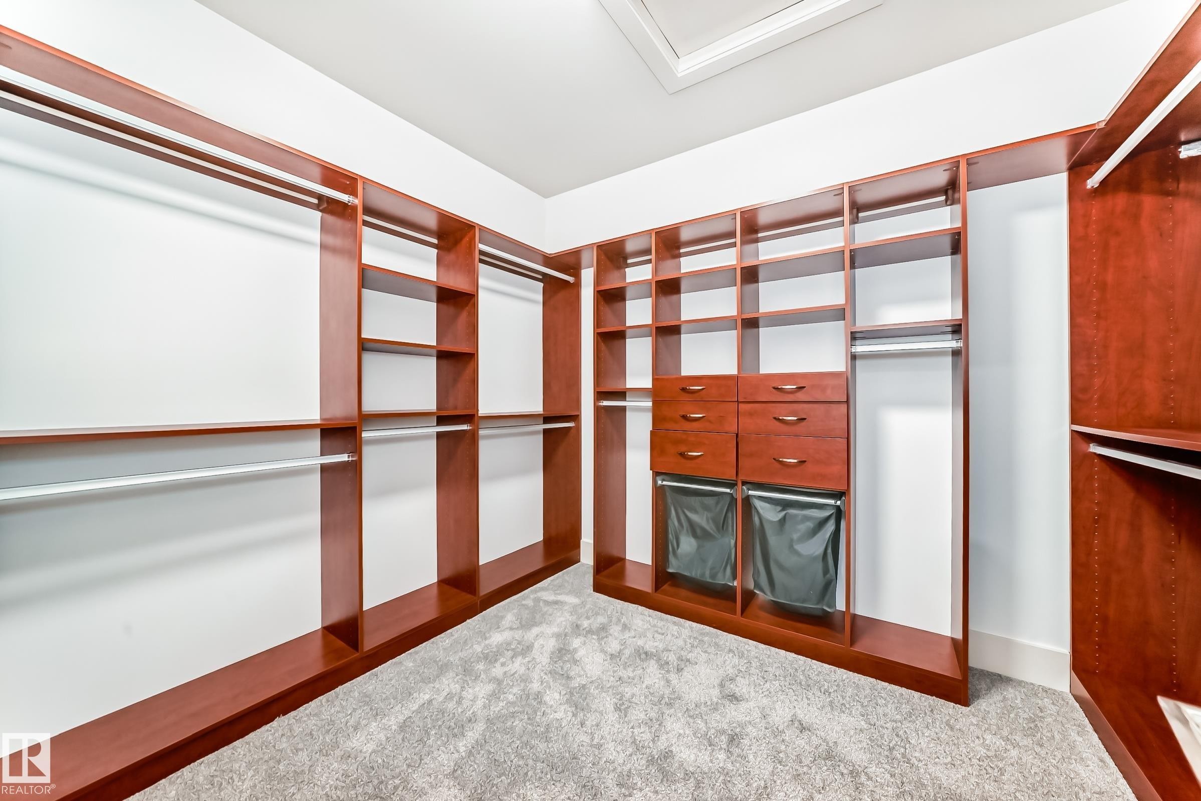 5511 Mcluhan Bluff Bluff, Edmonton, AB