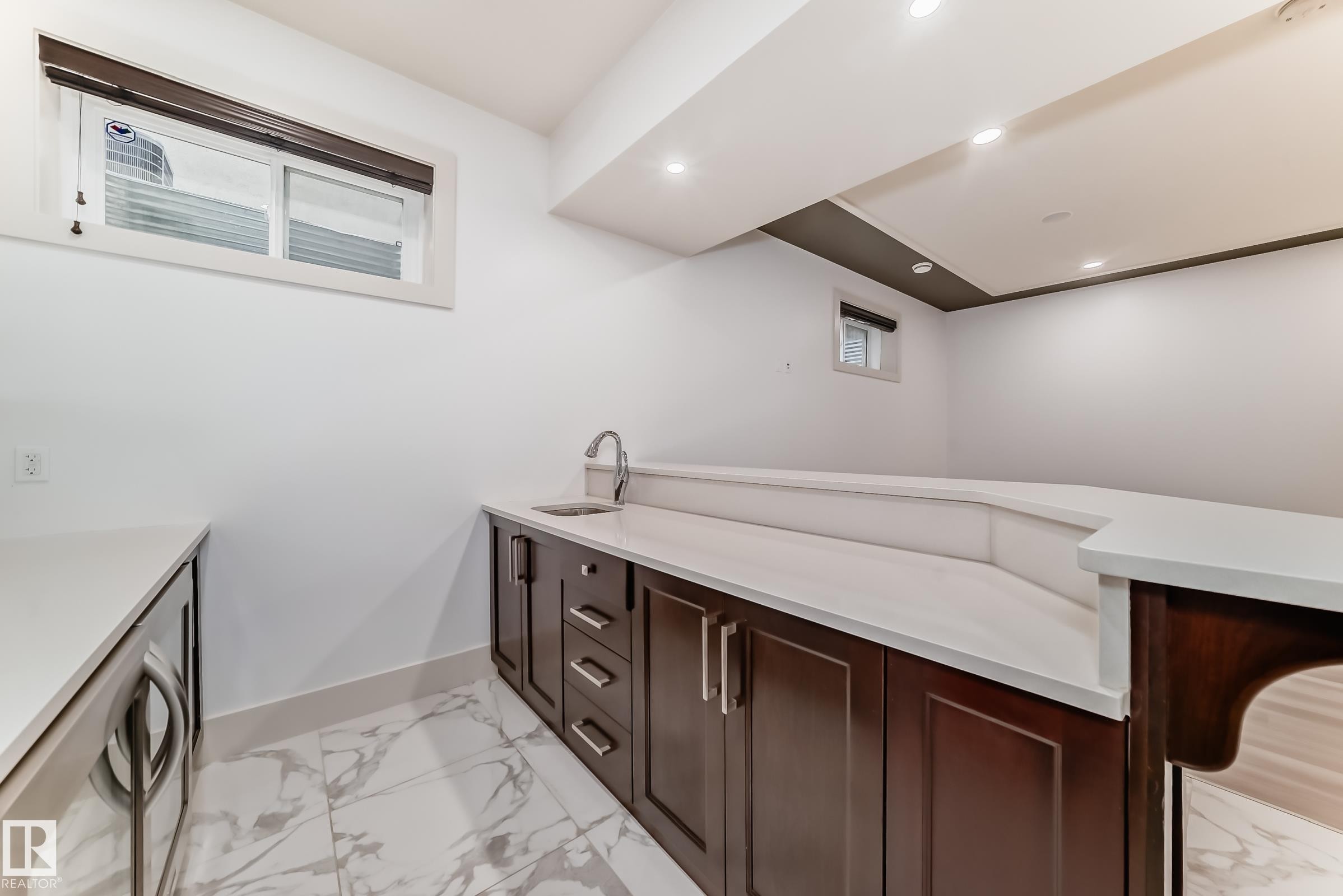 5511 Mcluhan Bluff Bluff, Edmonton, AB