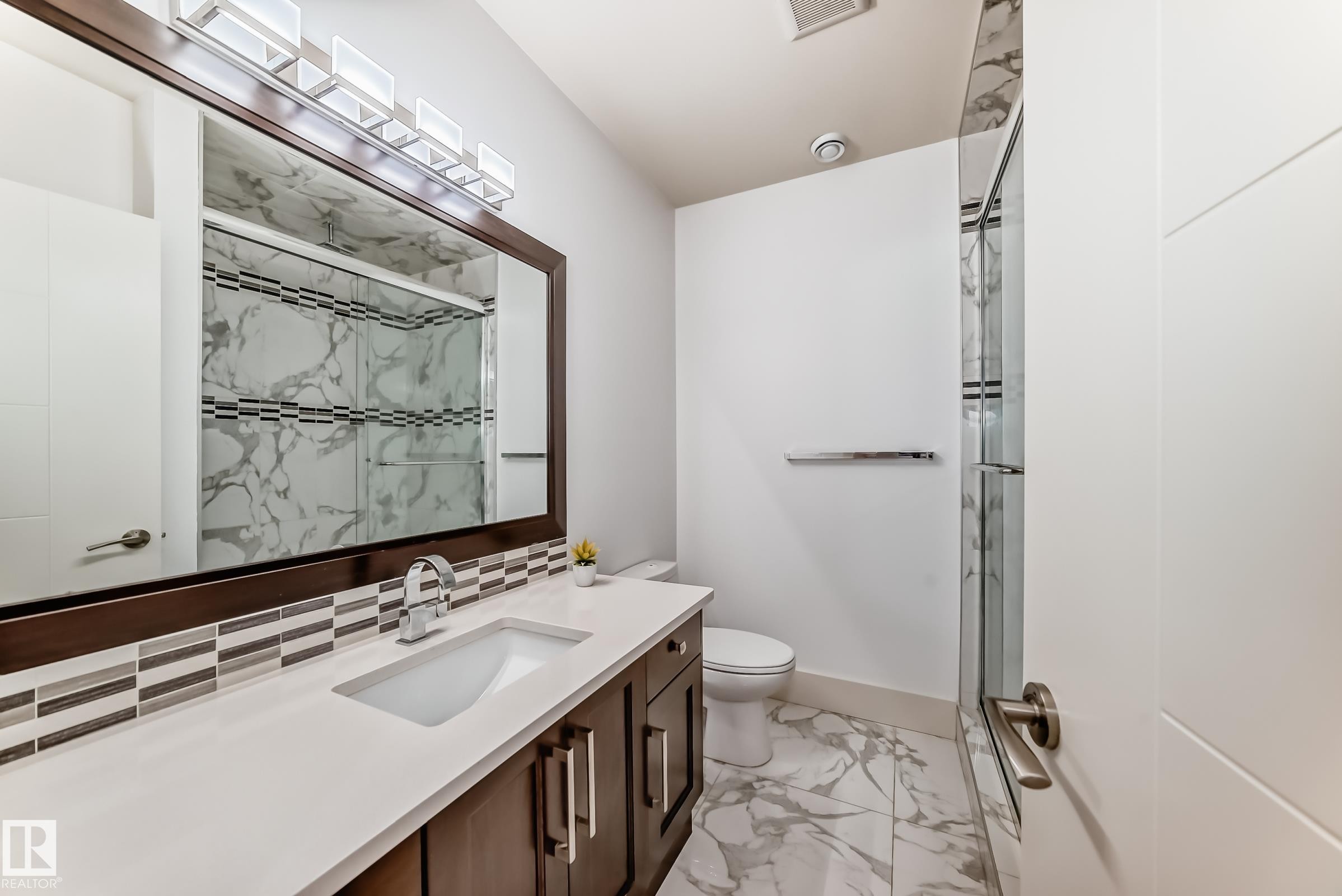 5511 Mcluhan Bluff Bluff, Edmonton, AB