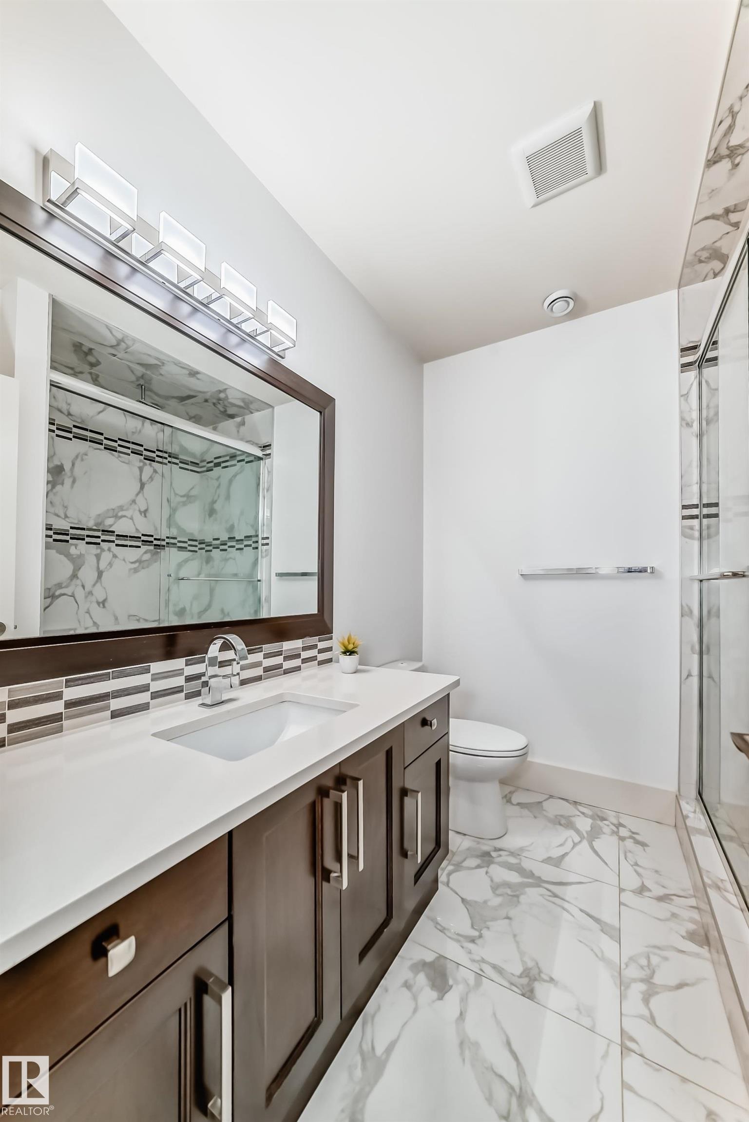 5511 Mcluhan Bluff Bluff, Edmonton, AB