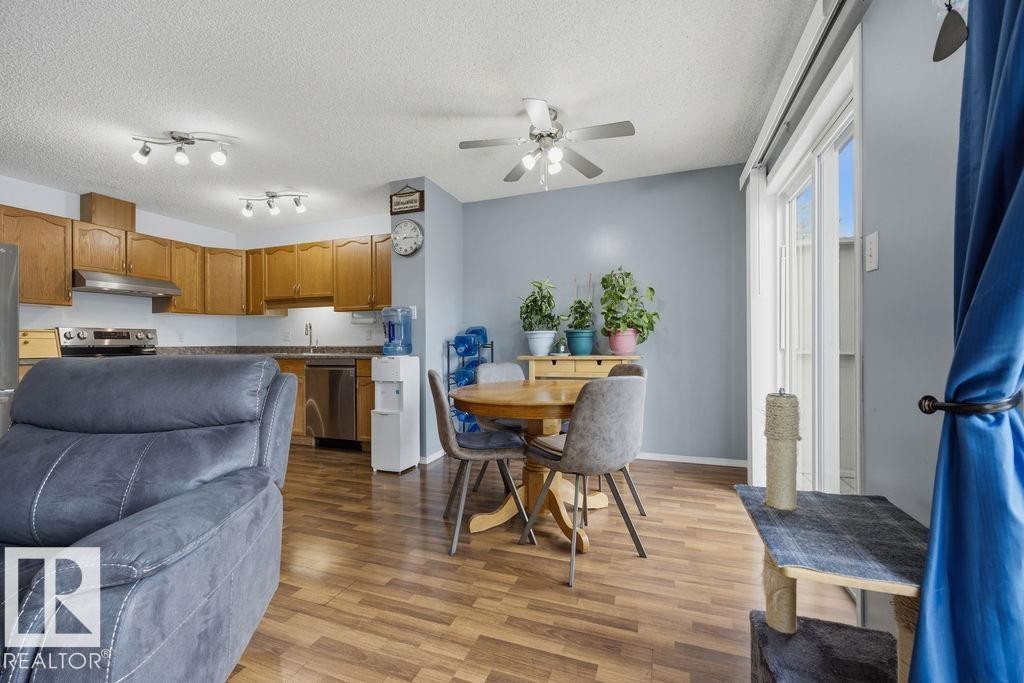 4 2004 Grantham Court, Edmonton, AB