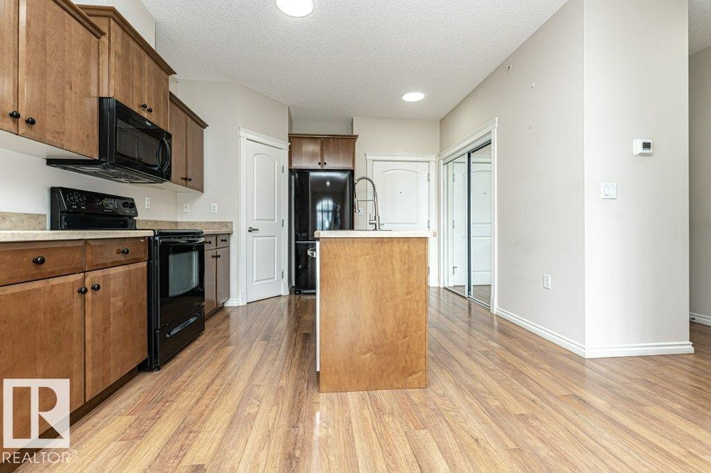 404 9820 165 Street, Edmonton, AB