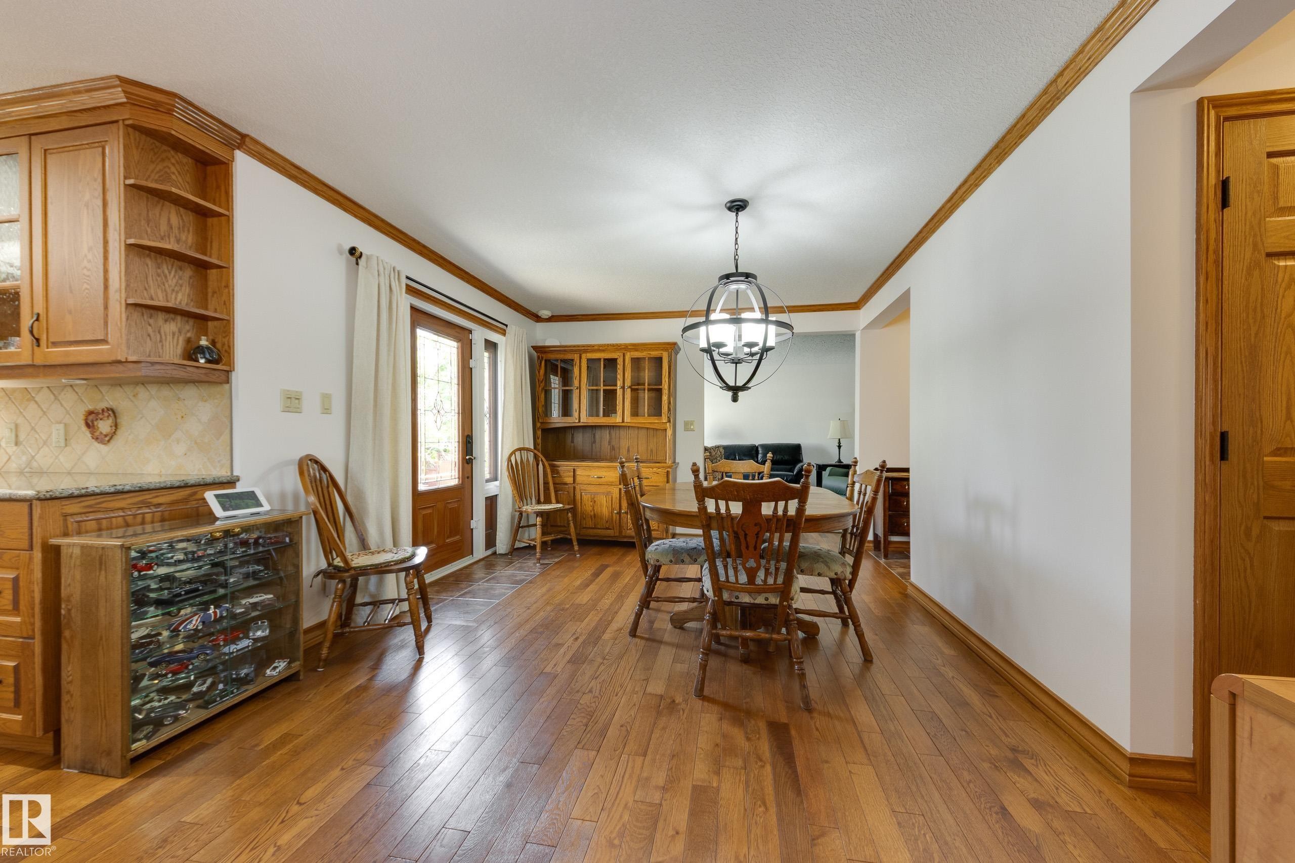 7216 103 Avenue, Edmonton, AB