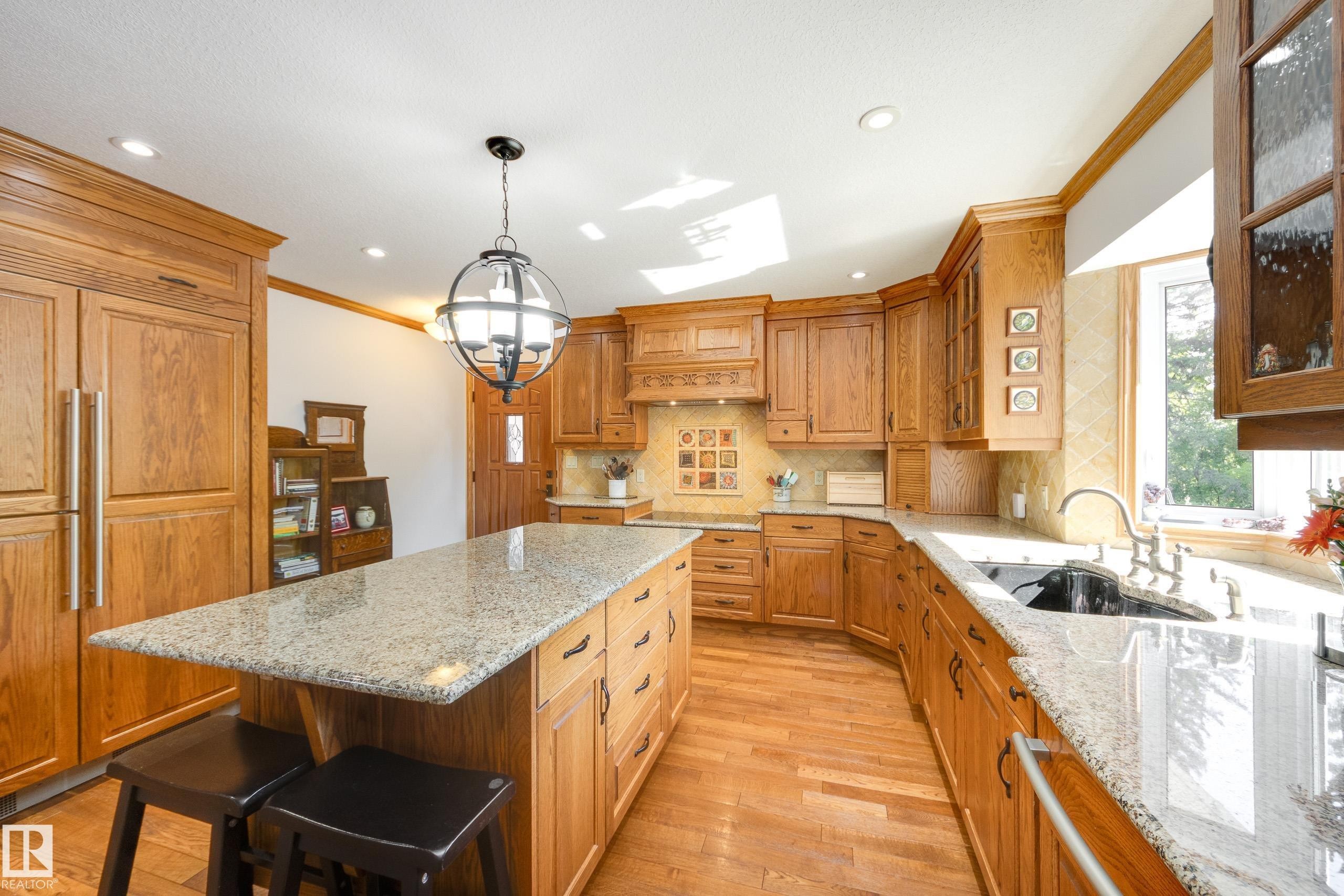 7216 103 Avenue, Edmonton, AB